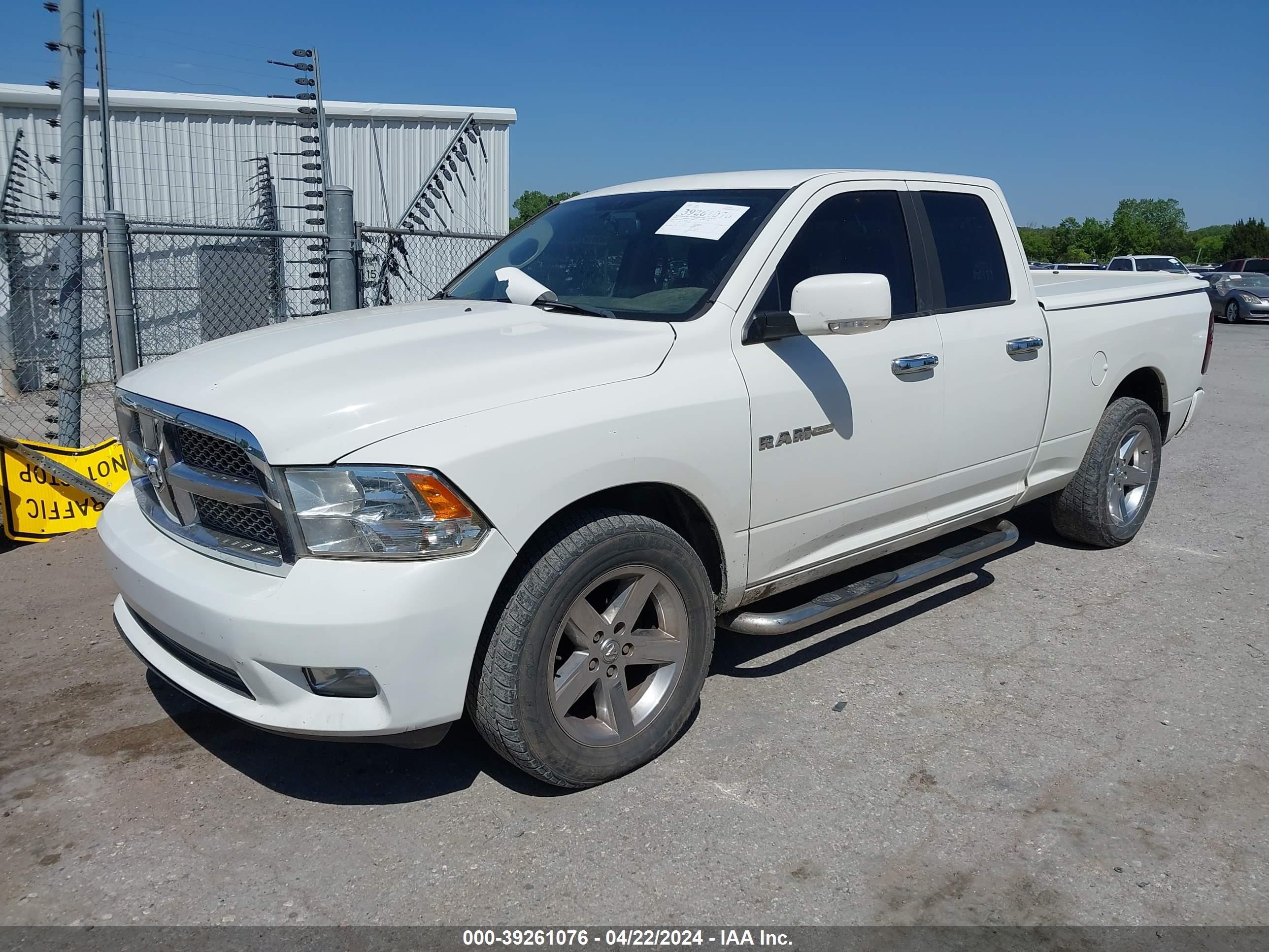 Photo 1 VIN: 1D3HB18T69S762842 - DODGE RAM 