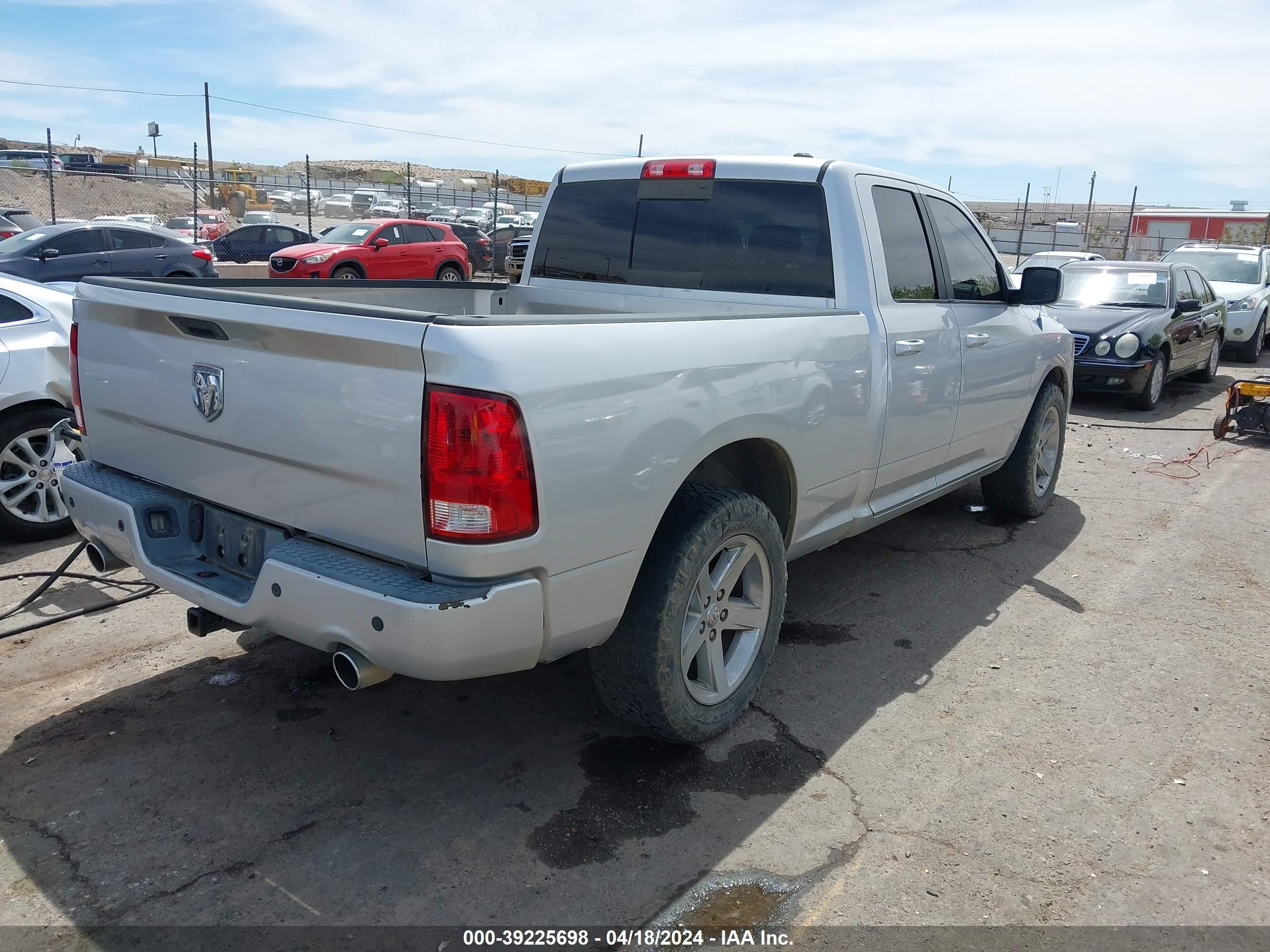 Photo 3 VIN: 1D3HB18T99S809989 - DODGE RAM 