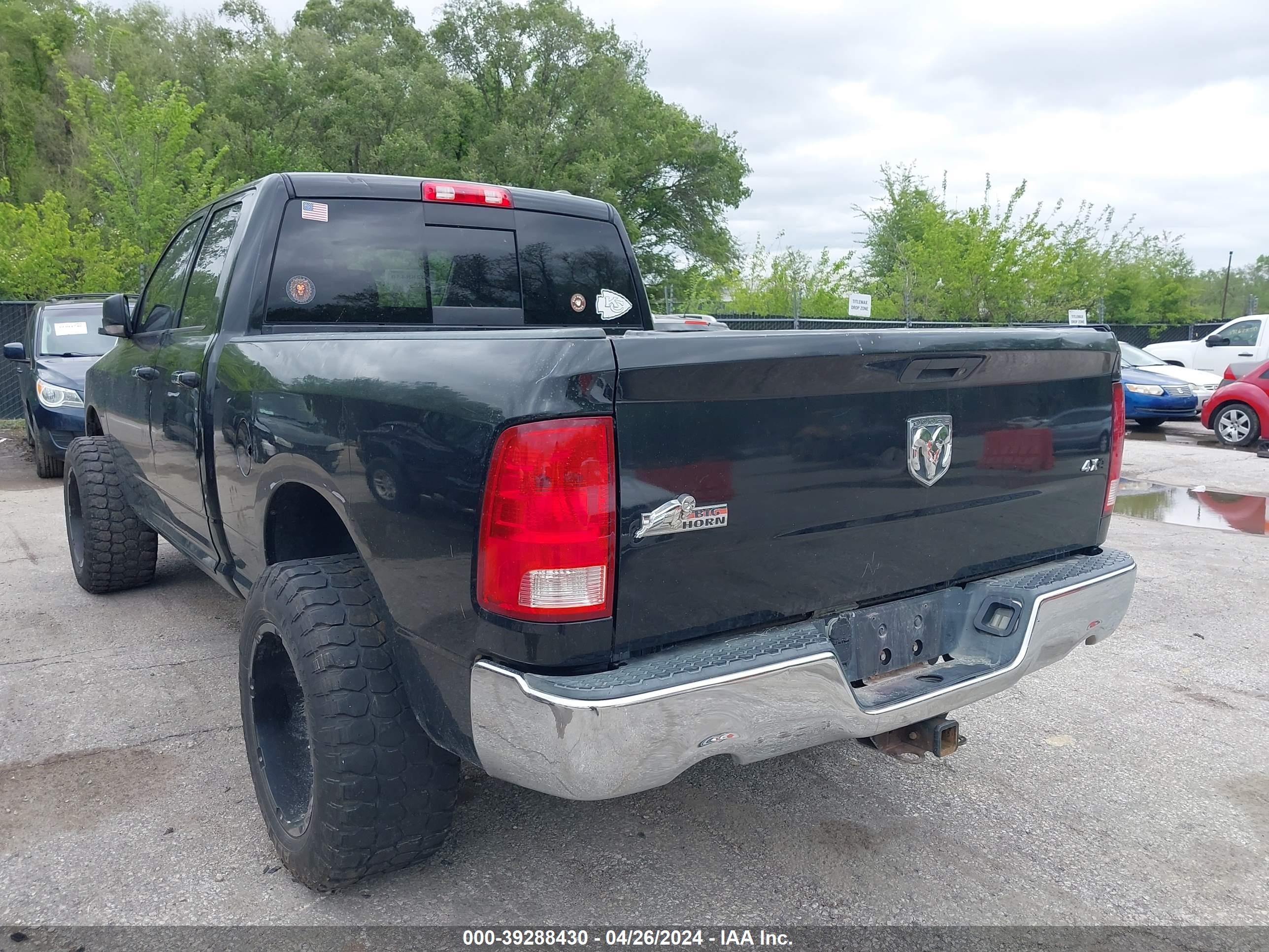 Photo 2 VIN: 1D3HB18TX9S793480 - DODGE RAM 