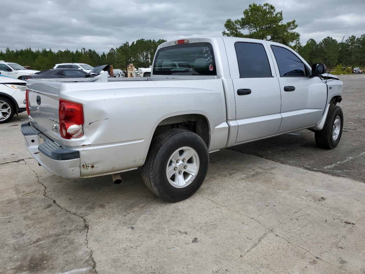 Photo 2 VIN: 1D3HE38P69S785169 - DODGE DAKOTA 