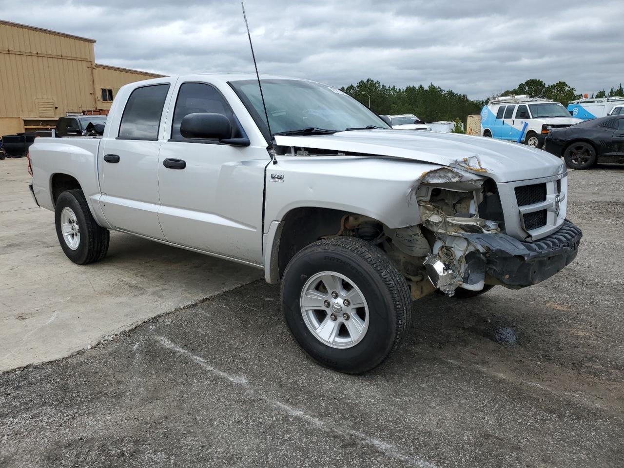 Photo 3 VIN: 1D3HE38P69S785169 - DODGE DAKOTA 