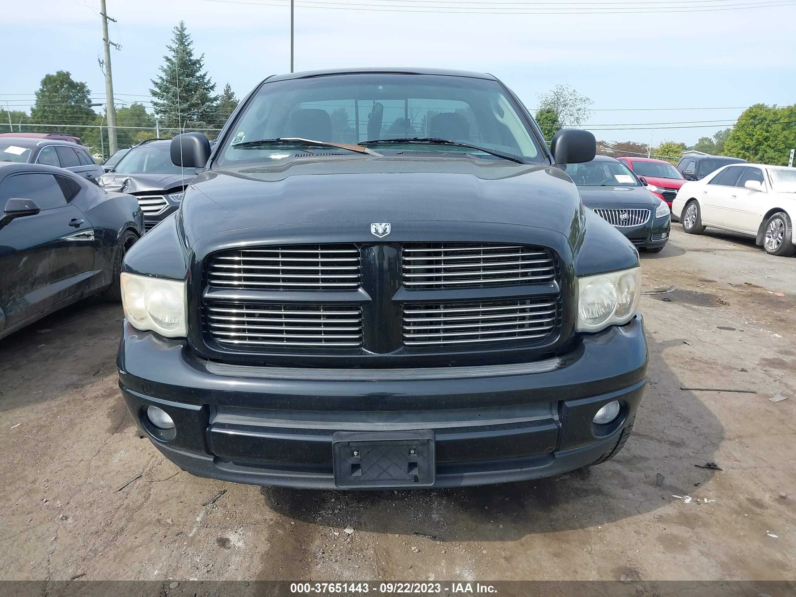 Photo 11 VIN: 1D3HU16DX3J648815 - DODGE RAM 