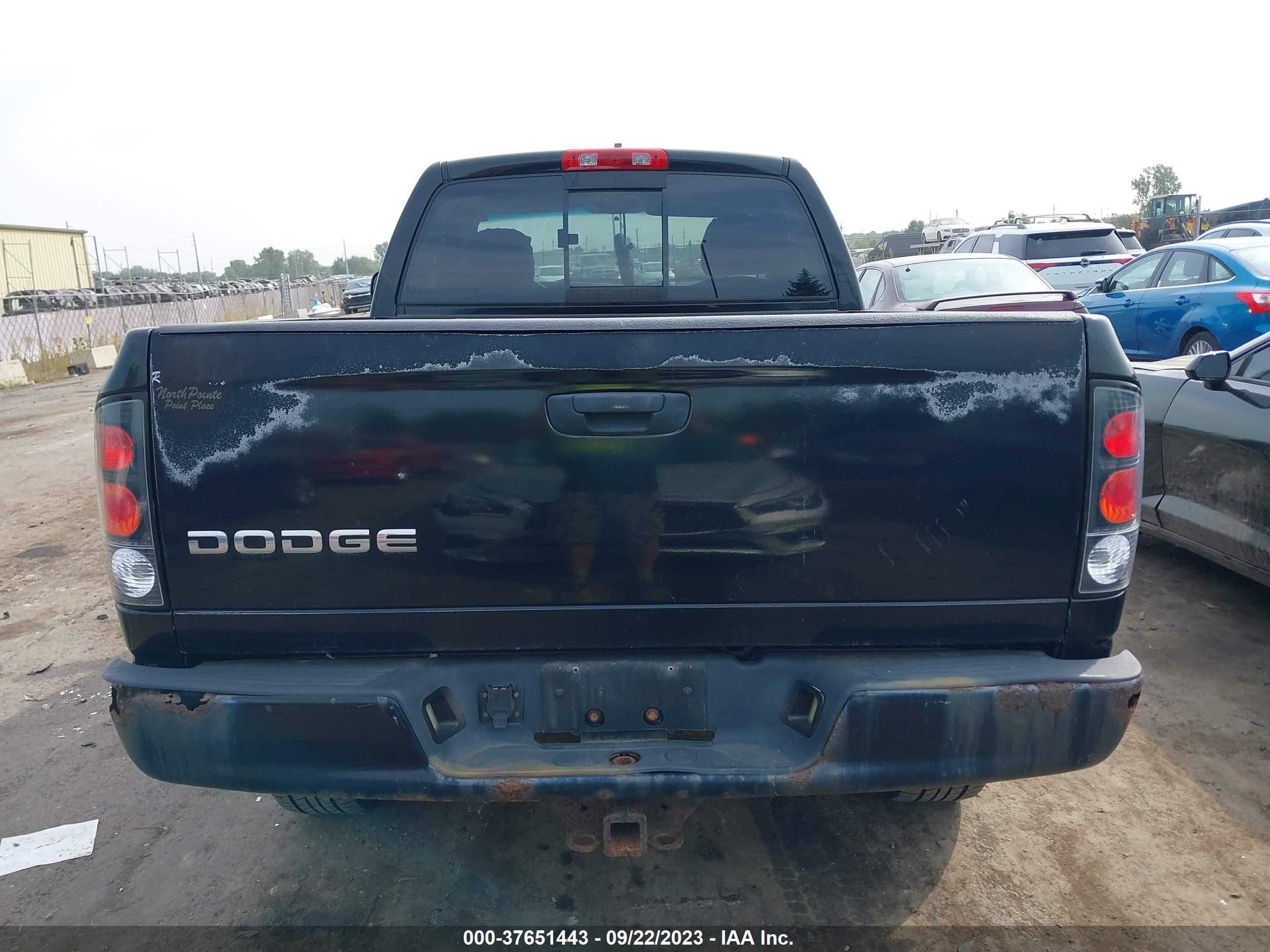 Photo 15 VIN: 1D3HU16DX3J648815 - DODGE RAM 