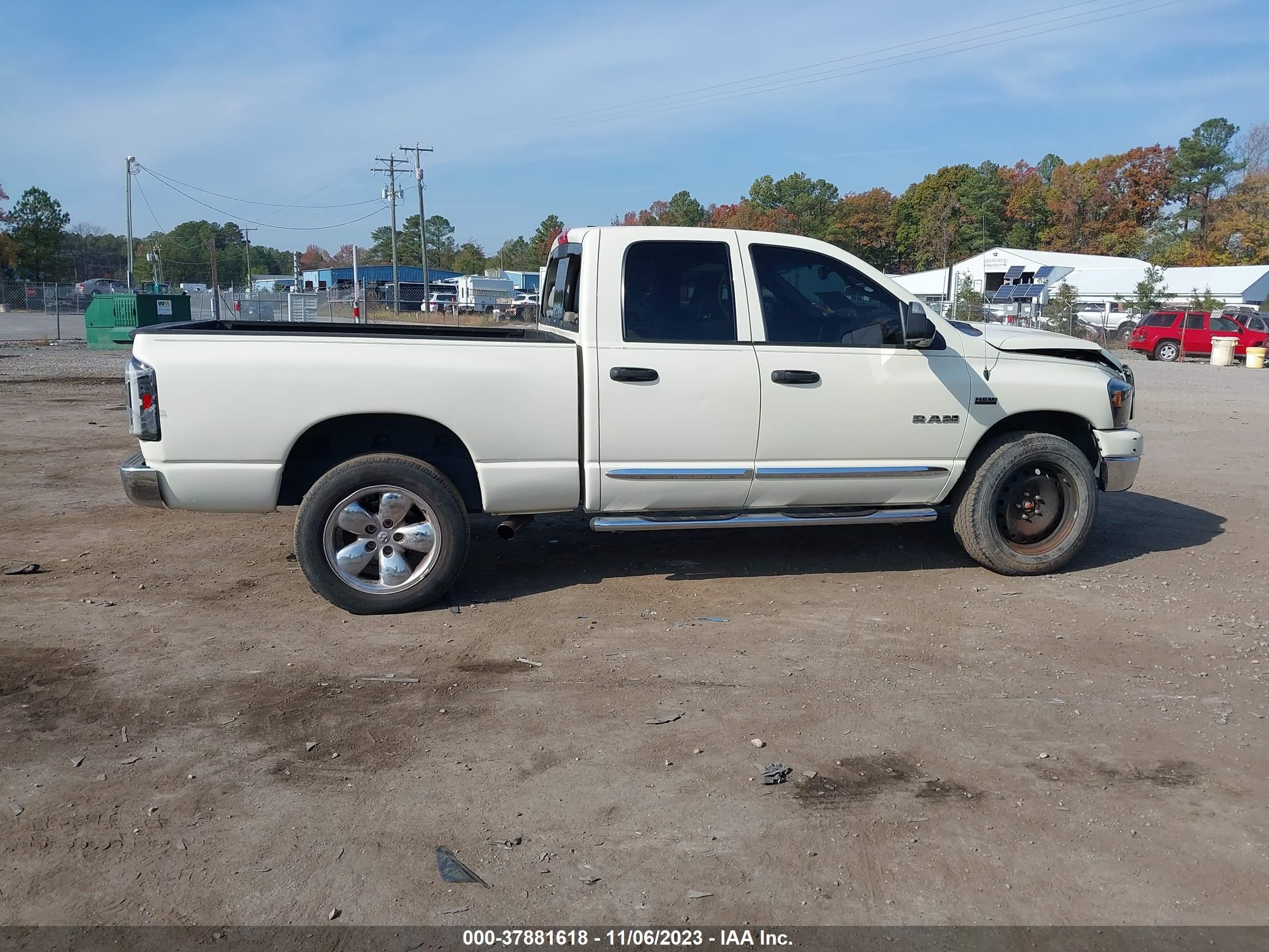 Photo 12 VIN: 1D3HU18208J164963 - DODGE RAM 