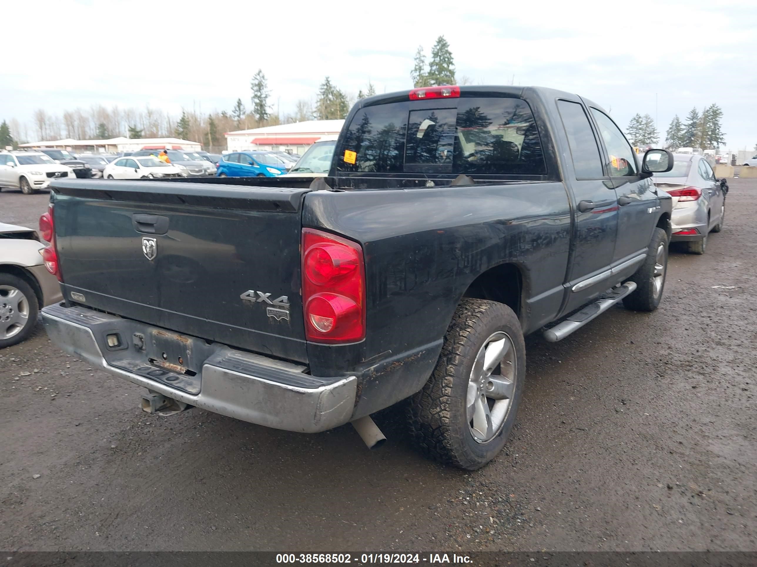 Photo 3 VIN: 1D3HU18278J171313 - DODGE RAM 