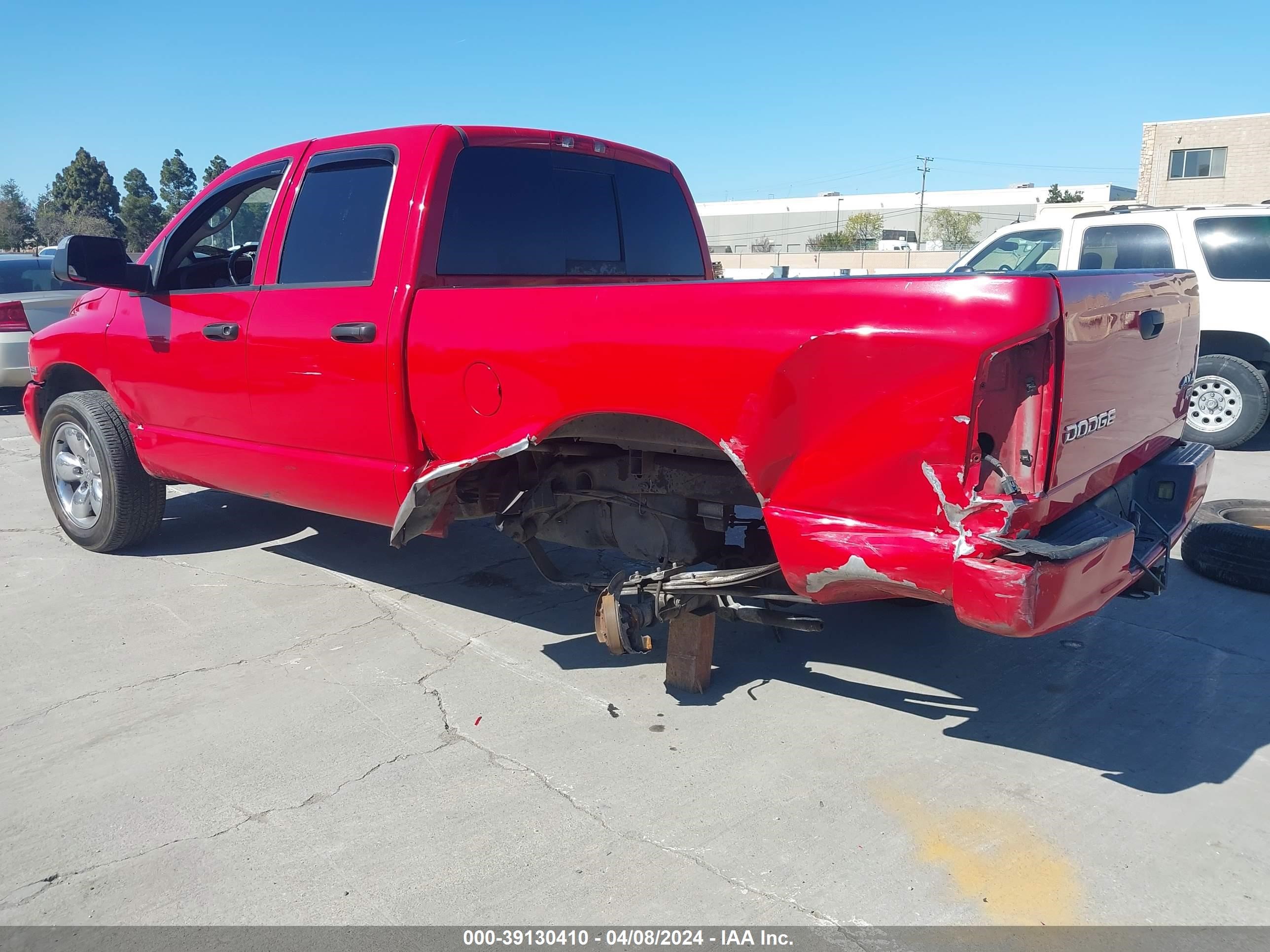 Photo 2 VIN: 1D3HU18D83J656814 - DODGE RAM 