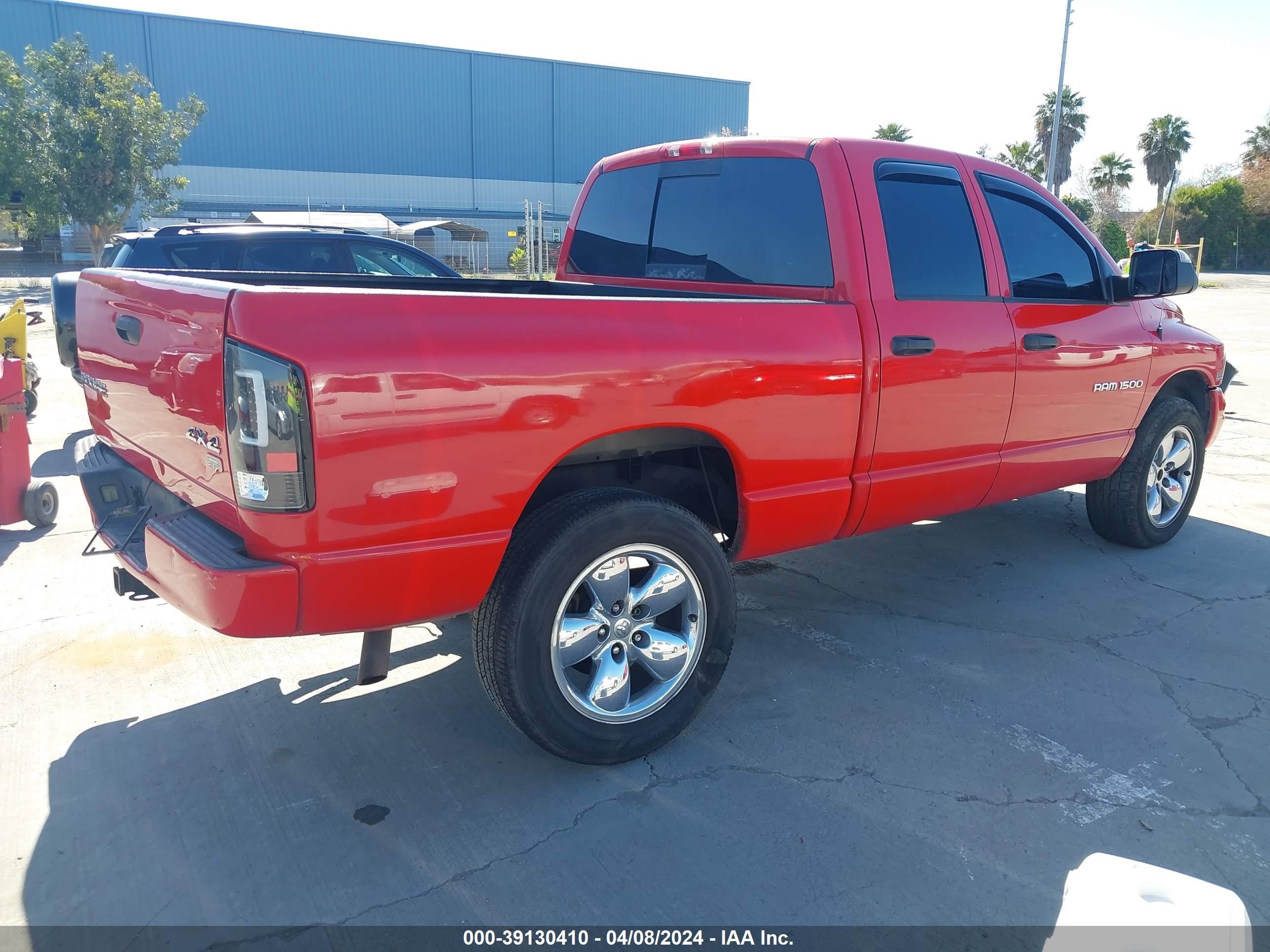 Photo 3 VIN: 1D3HU18D83J656814 - DODGE RAM 