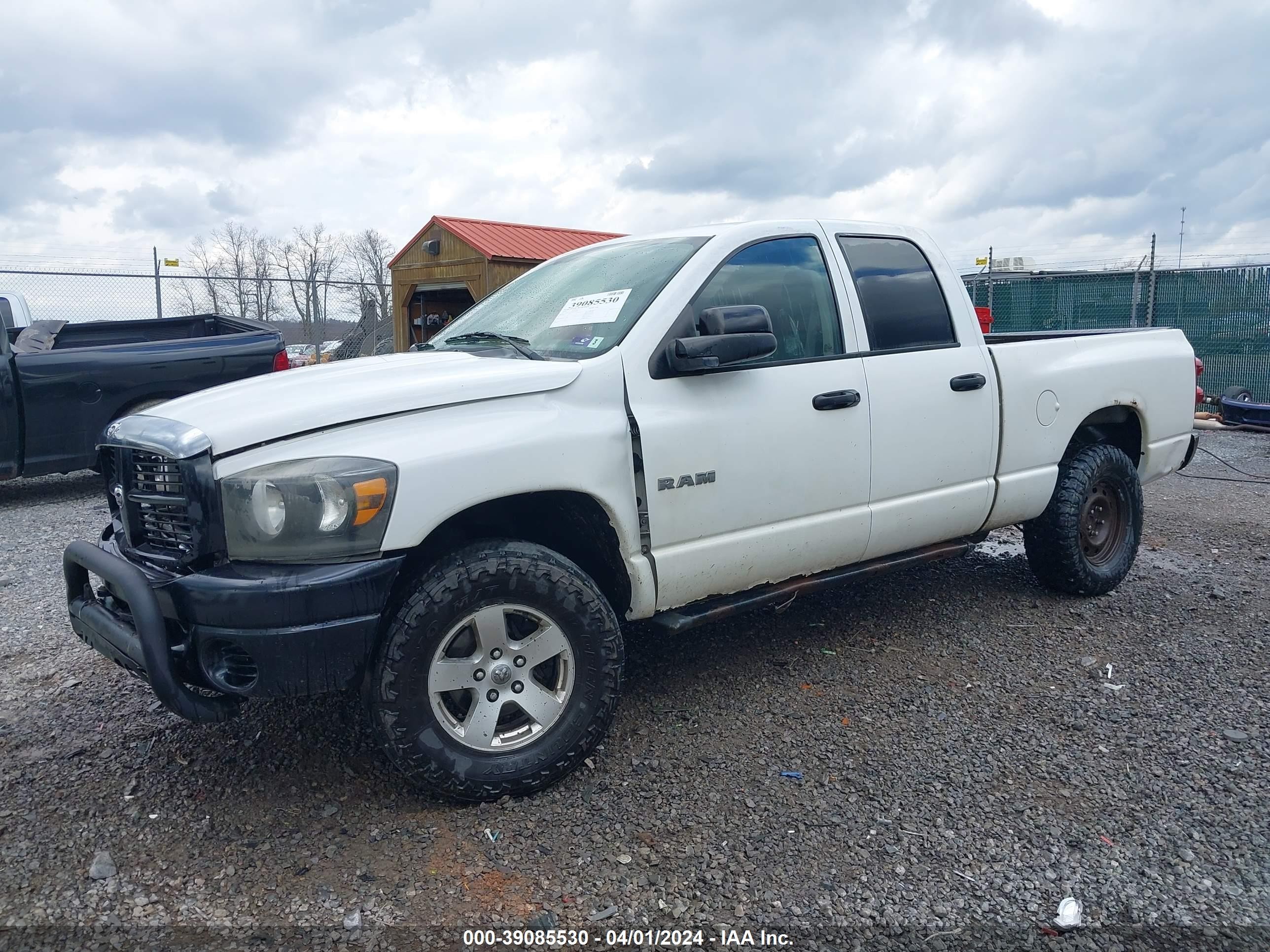 Photo 1 VIN: 1D3HU18N08J178937 - DODGE RAM 