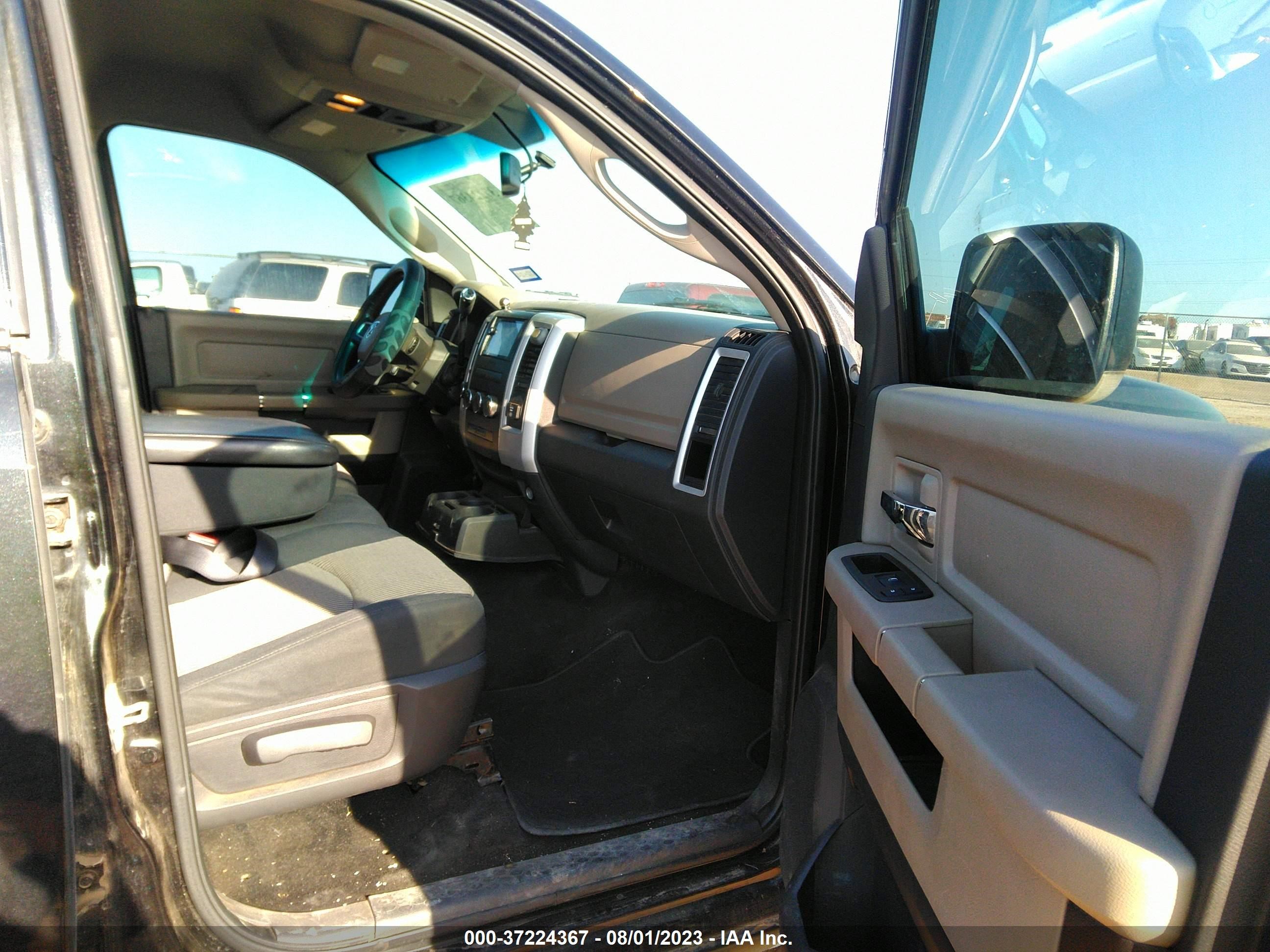 Photo 4 VIN: 1D3HV13P29S741603 - DODGE RAM 