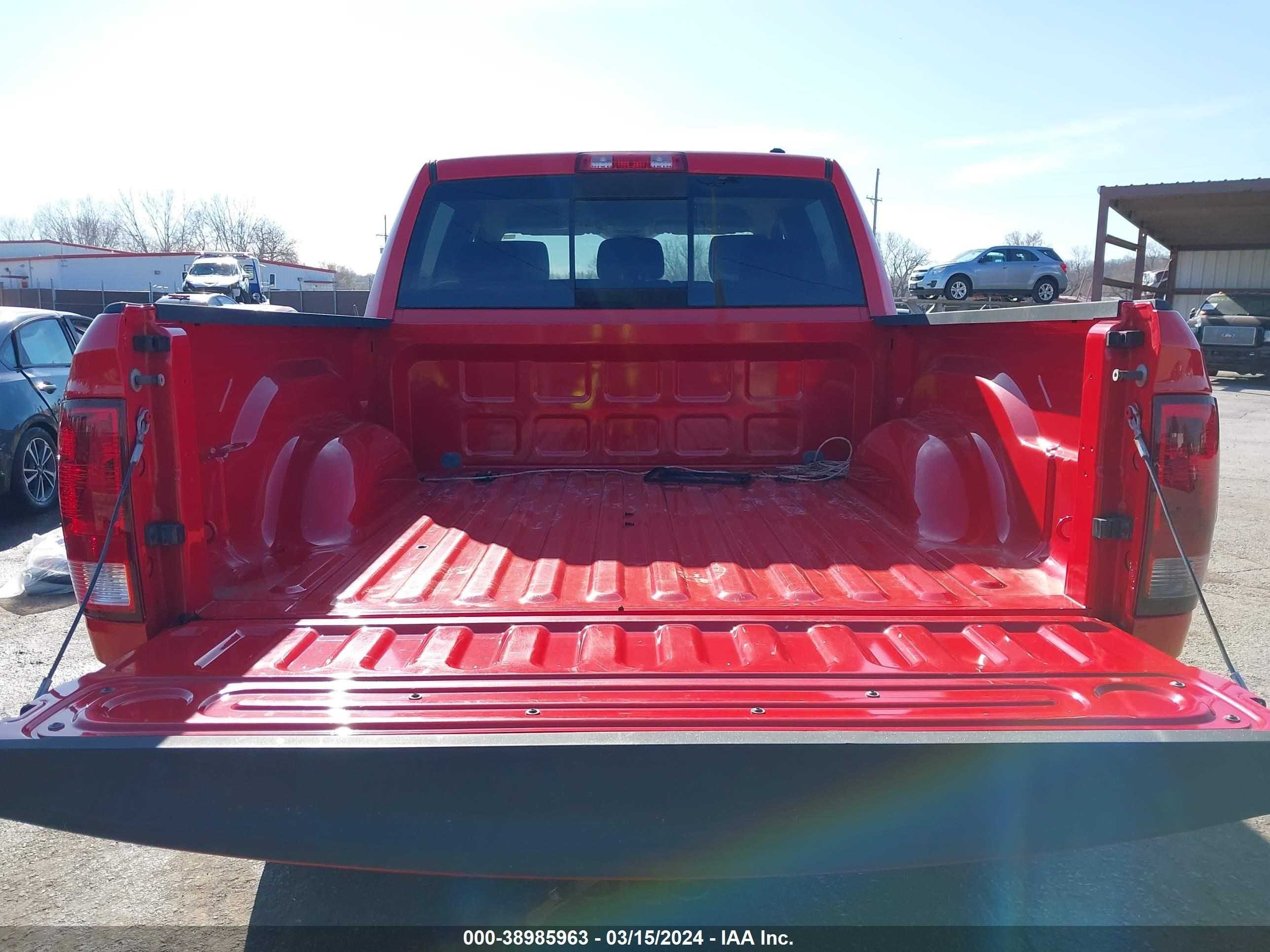 Photo 11 VIN: 1D3HV13P49J520221 - DODGE RAM 