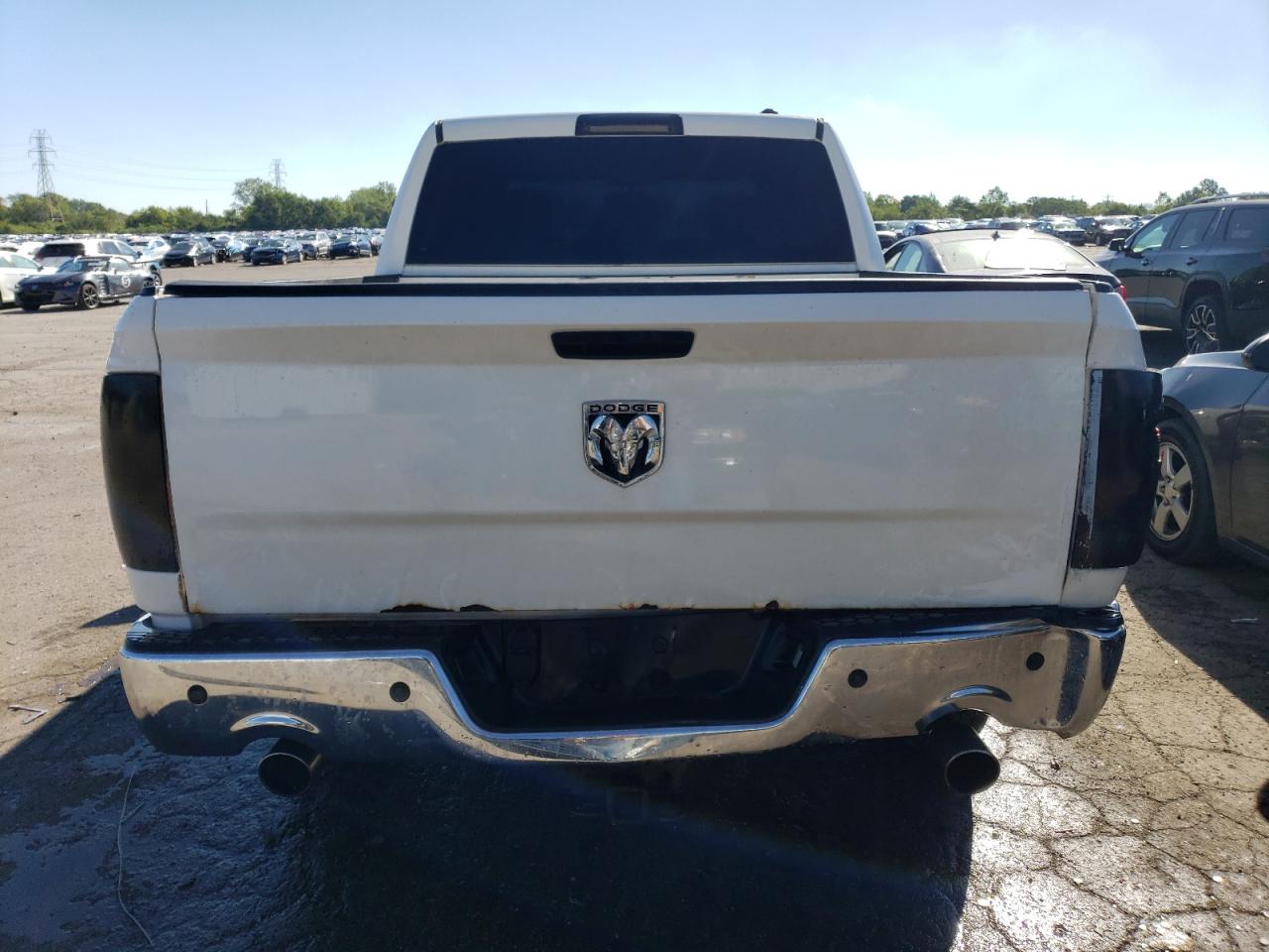 Photo 5 VIN: 1D3HV13T69S711808 - DODGE RAM 