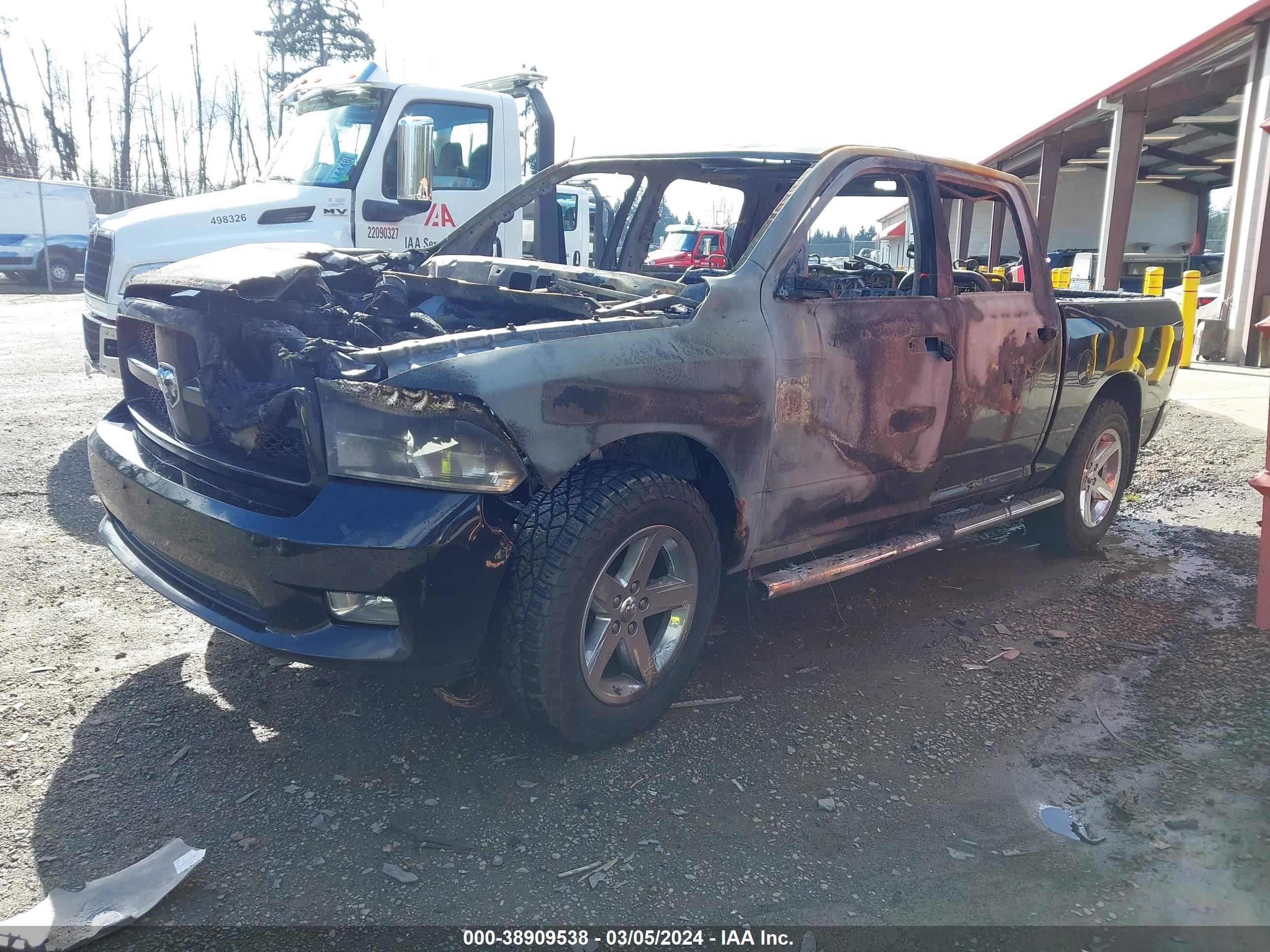 Photo 1 VIN: 1D3HV13T69S758997 - DODGE RAM 