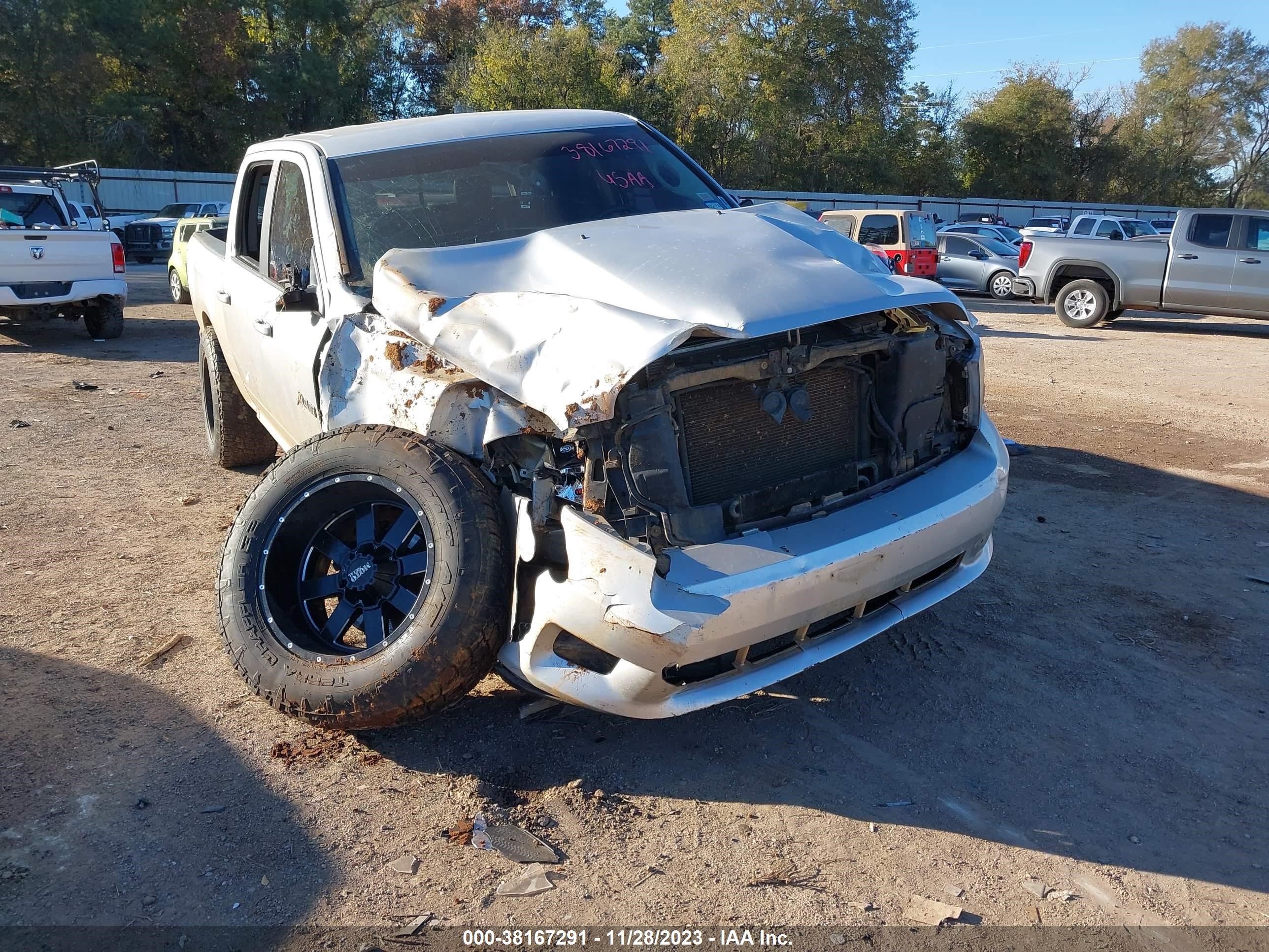 Photo 5 VIN: 1D3HV13T79S741528 - DODGE RAM 