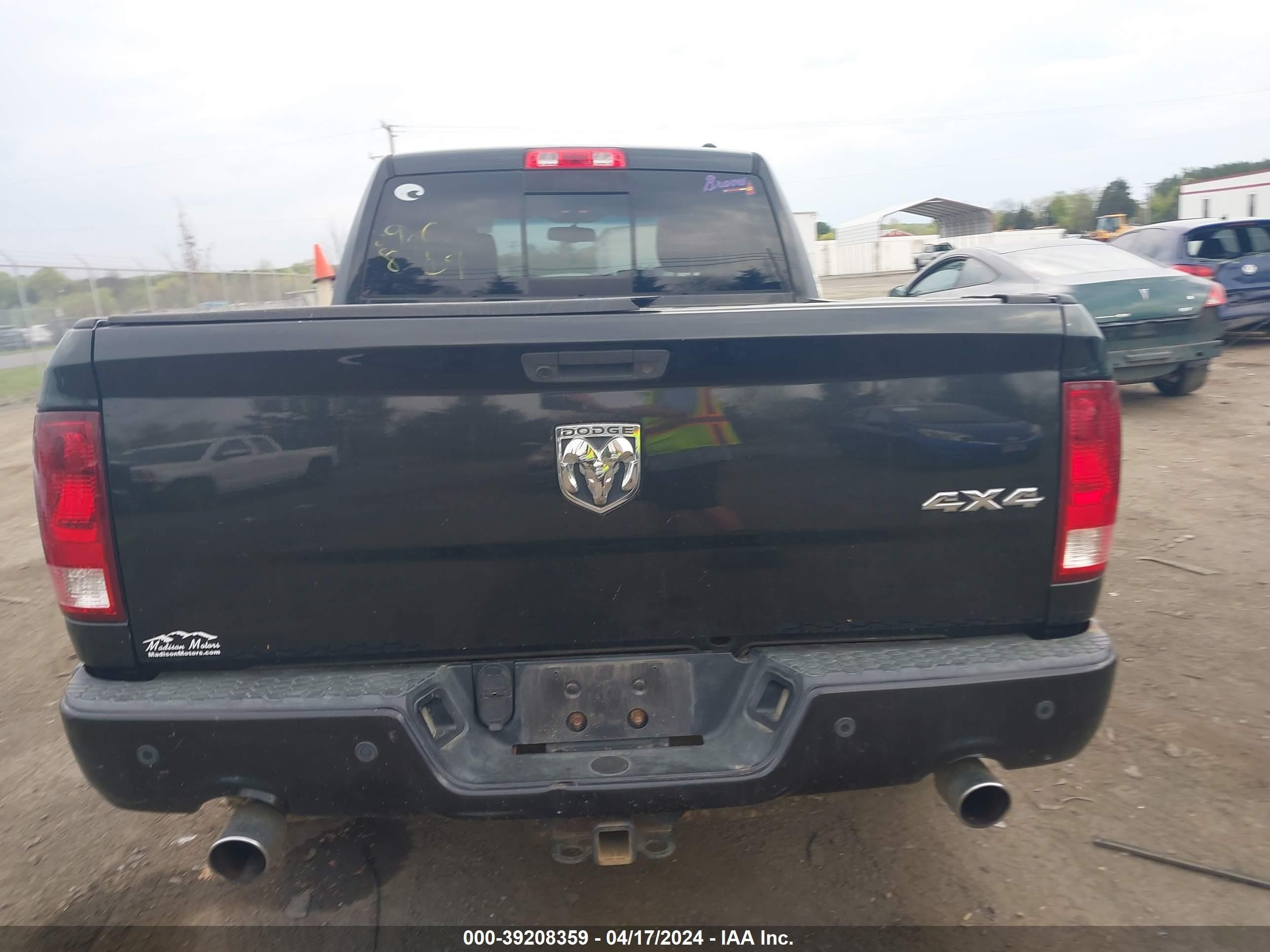 Photo 15 VIN: 1D3HV13T79S767482 - DODGE RAM 