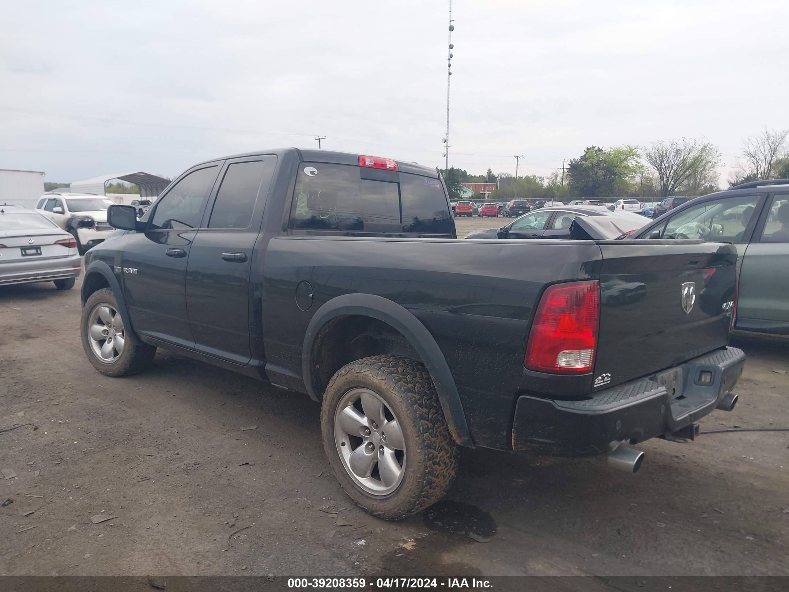 Photo 2 VIN: 1D3HV13T79S767482 - DODGE RAM 