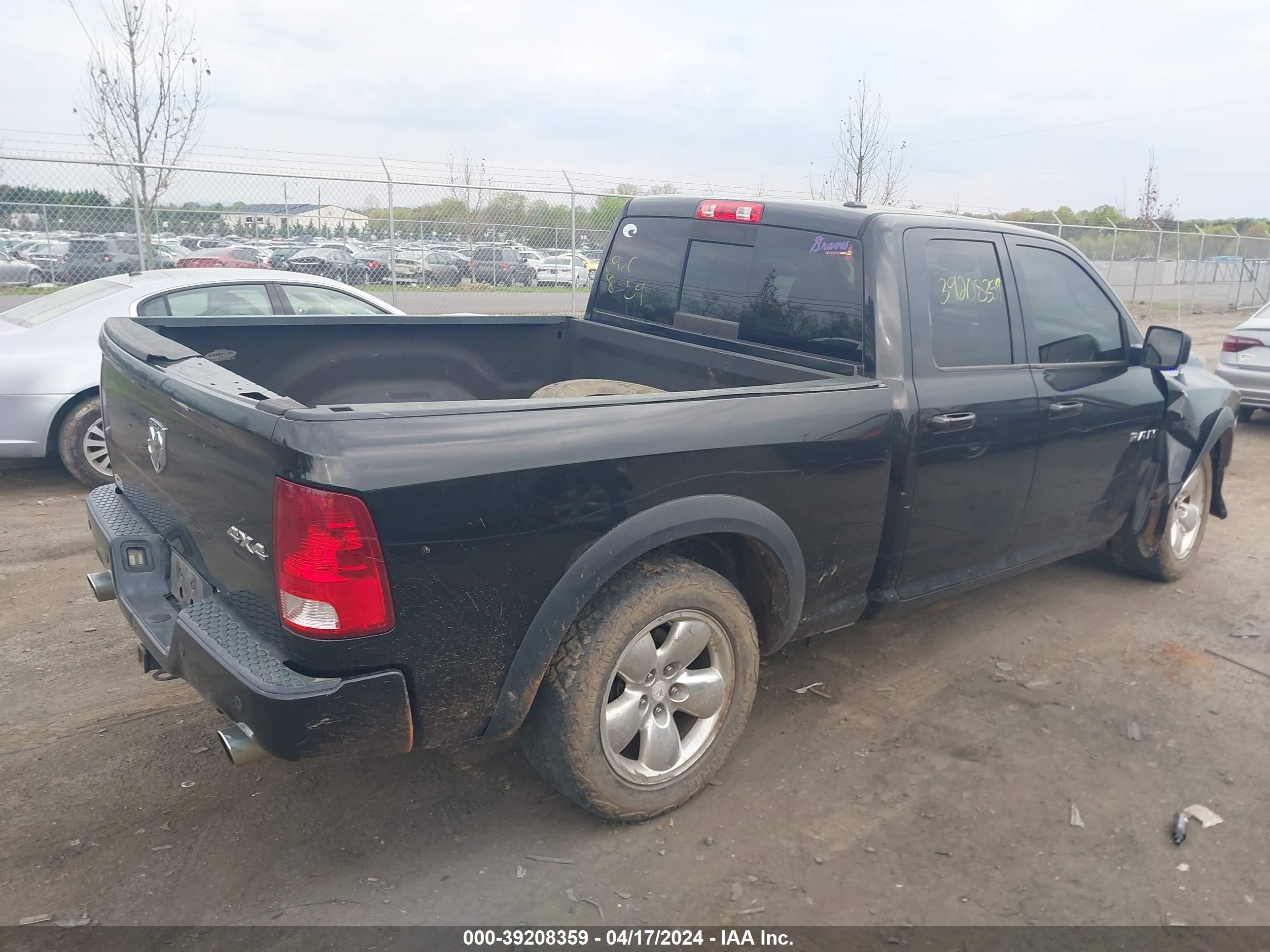 Photo 3 VIN: 1D3HV13T79S767482 - DODGE RAM 