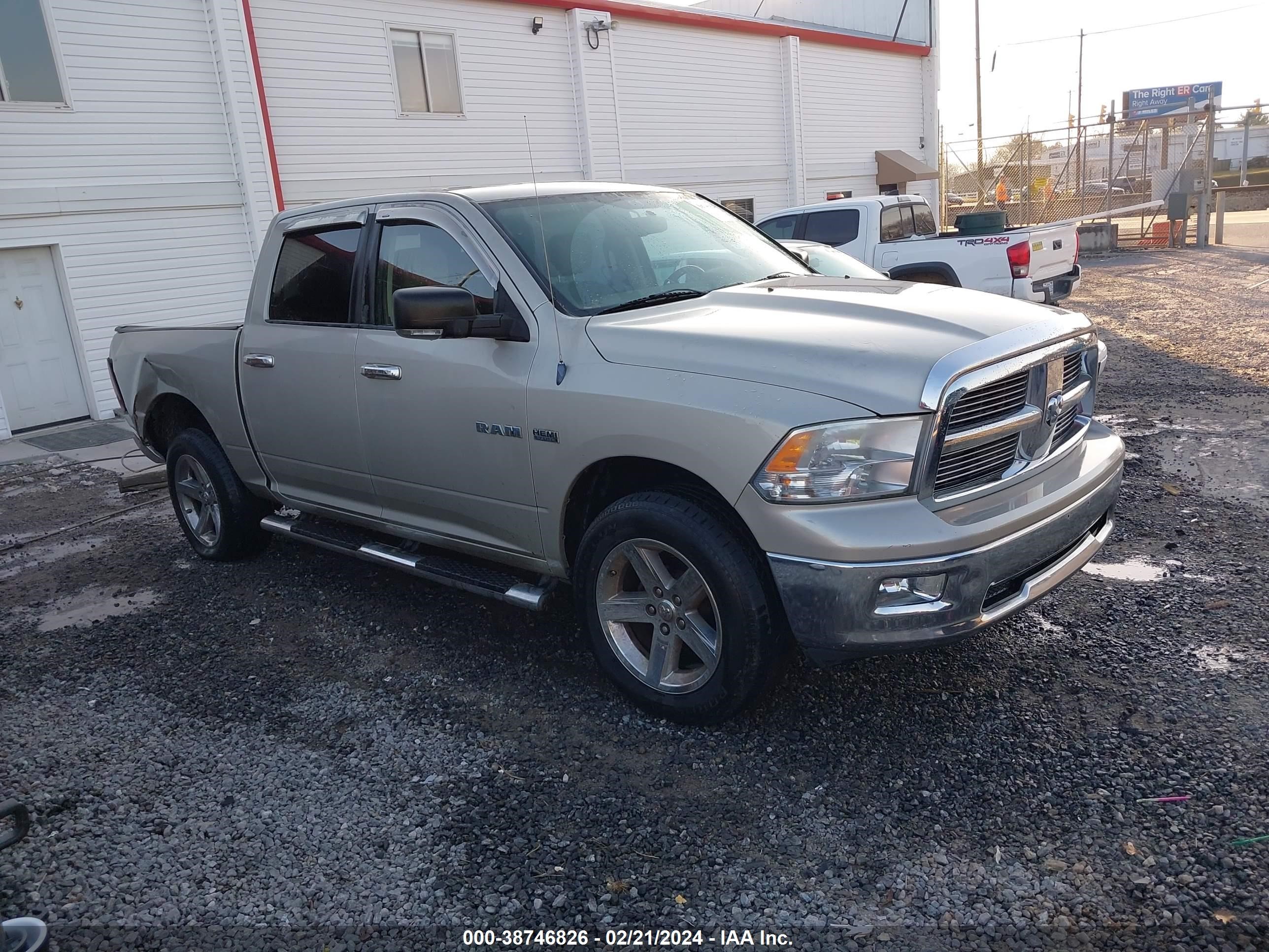 Photo 0 VIN: 1D3HV13T89J512779 - DODGE RAM 