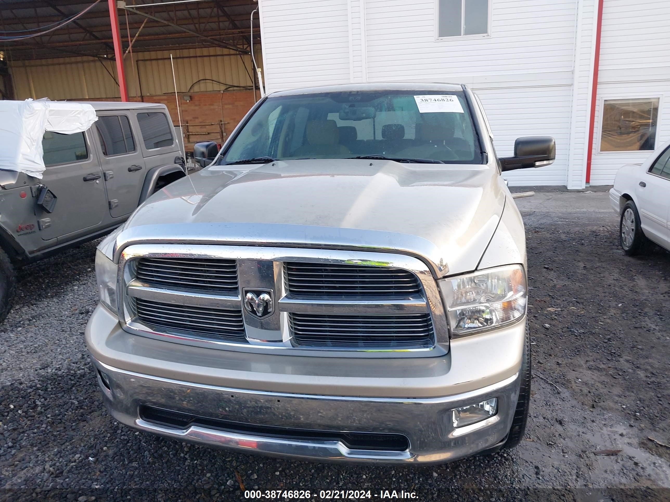 Photo 11 VIN: 1D3HV13T89J512779 - DODGE RAM 