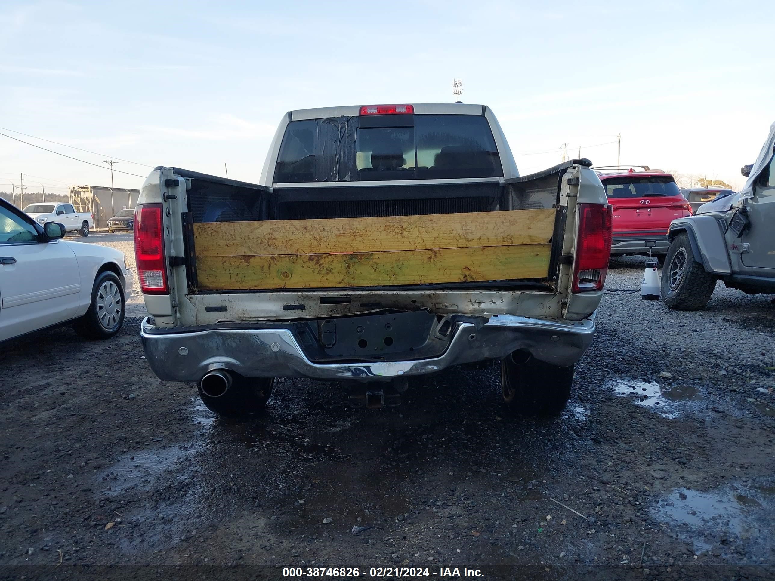 Photo 15 VIN: 1D3HV13T89J512779 - DODGE RAM 