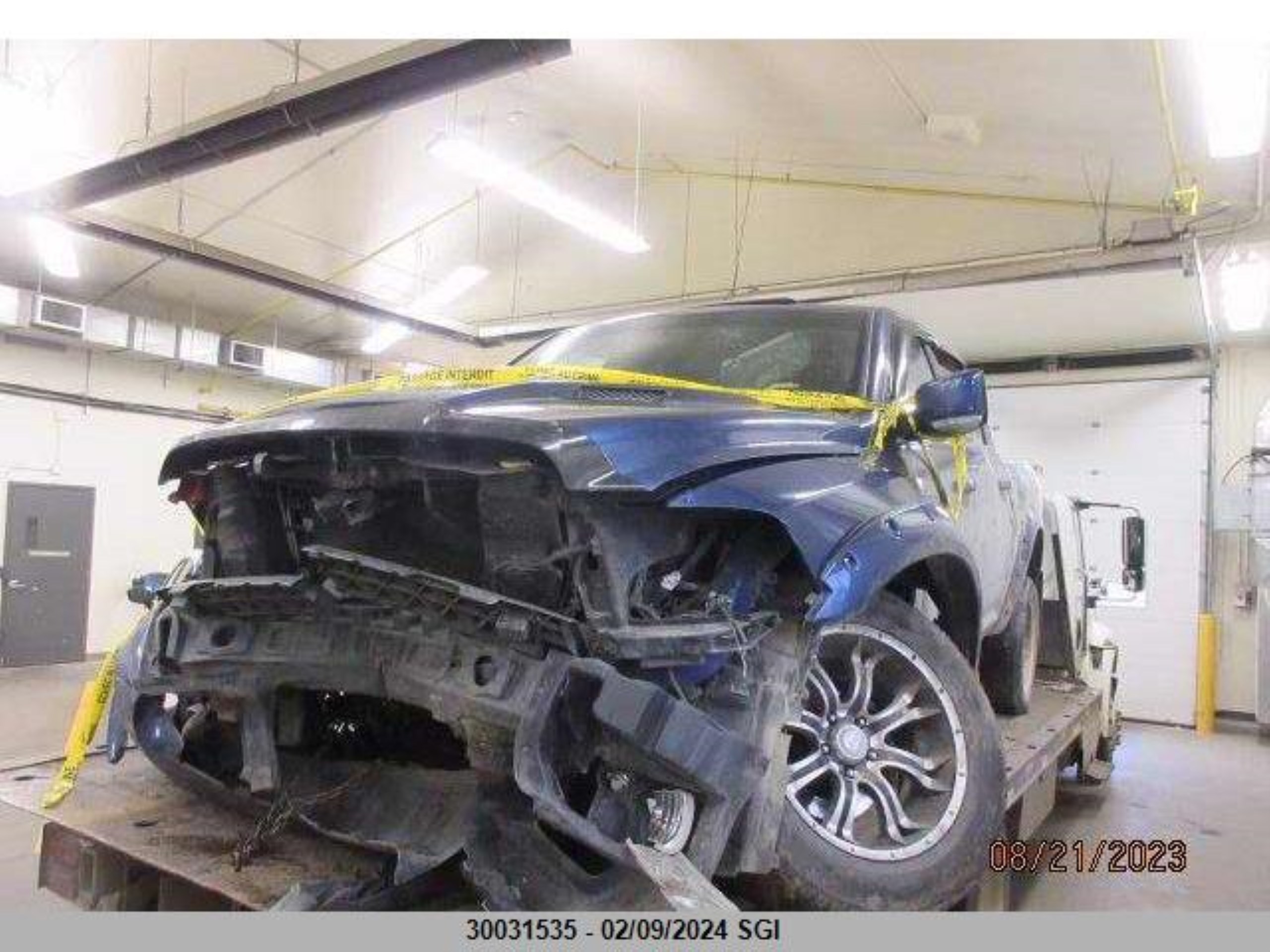 Photo 2 VIN: 1D3HV13T89S733292 - DODGE RAM 