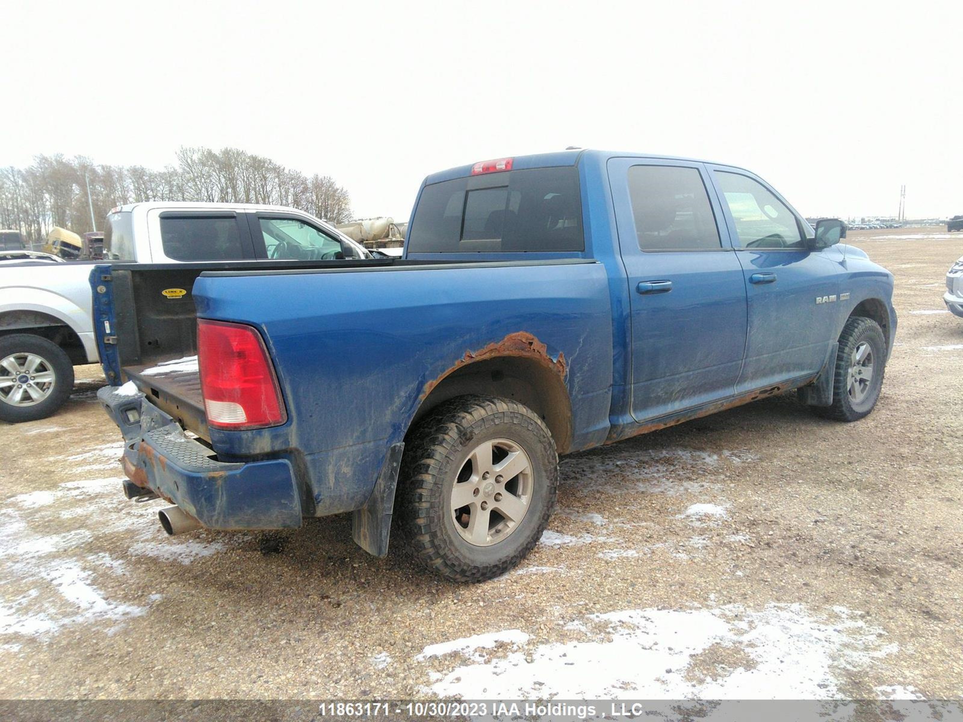 Photo 3 VIN: 1D3HV13T89S753347 - DODGE RAM 