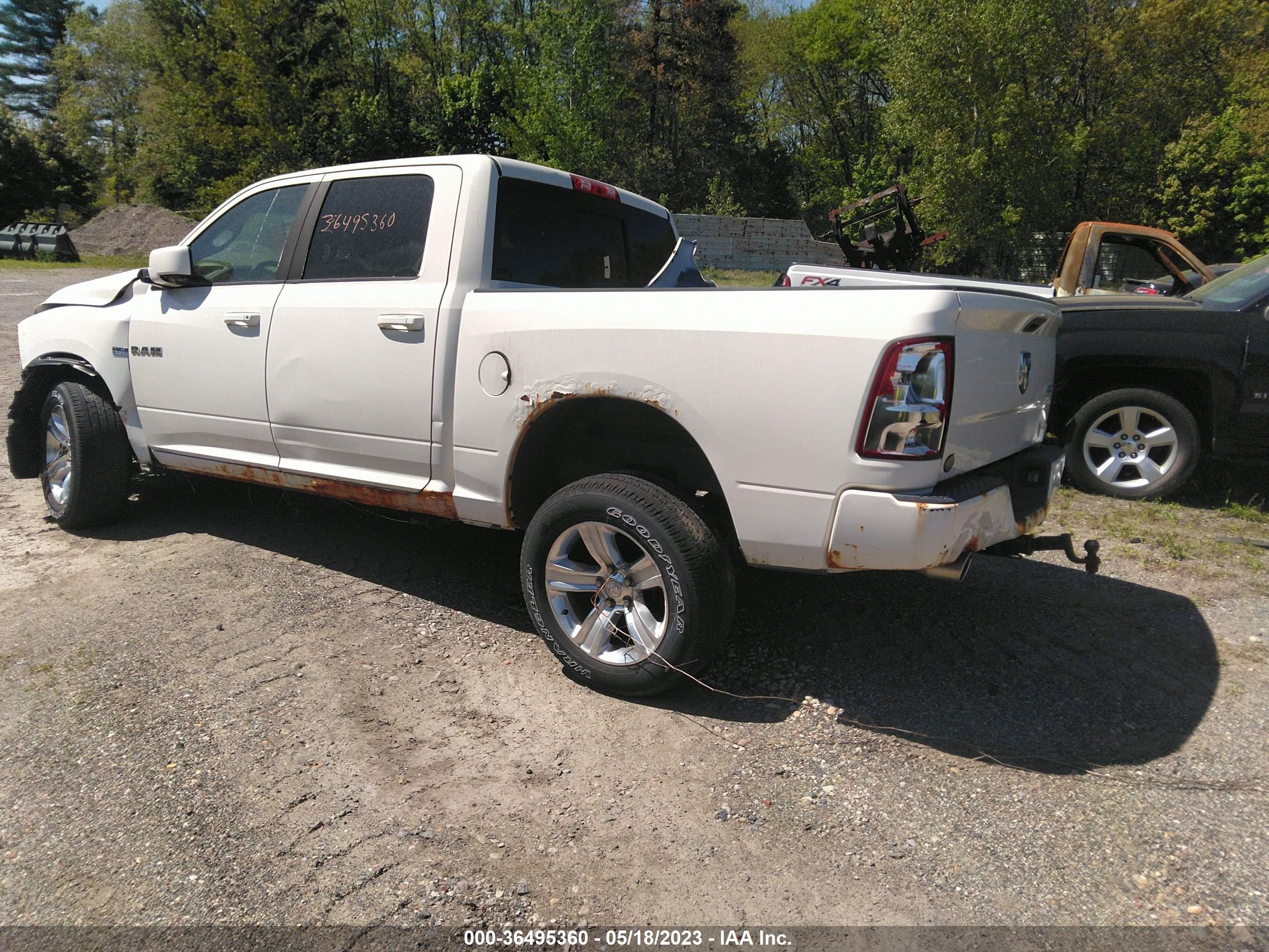 Photo 2 VIN: 1D3HV13T89S785358 - DODGE RAM 