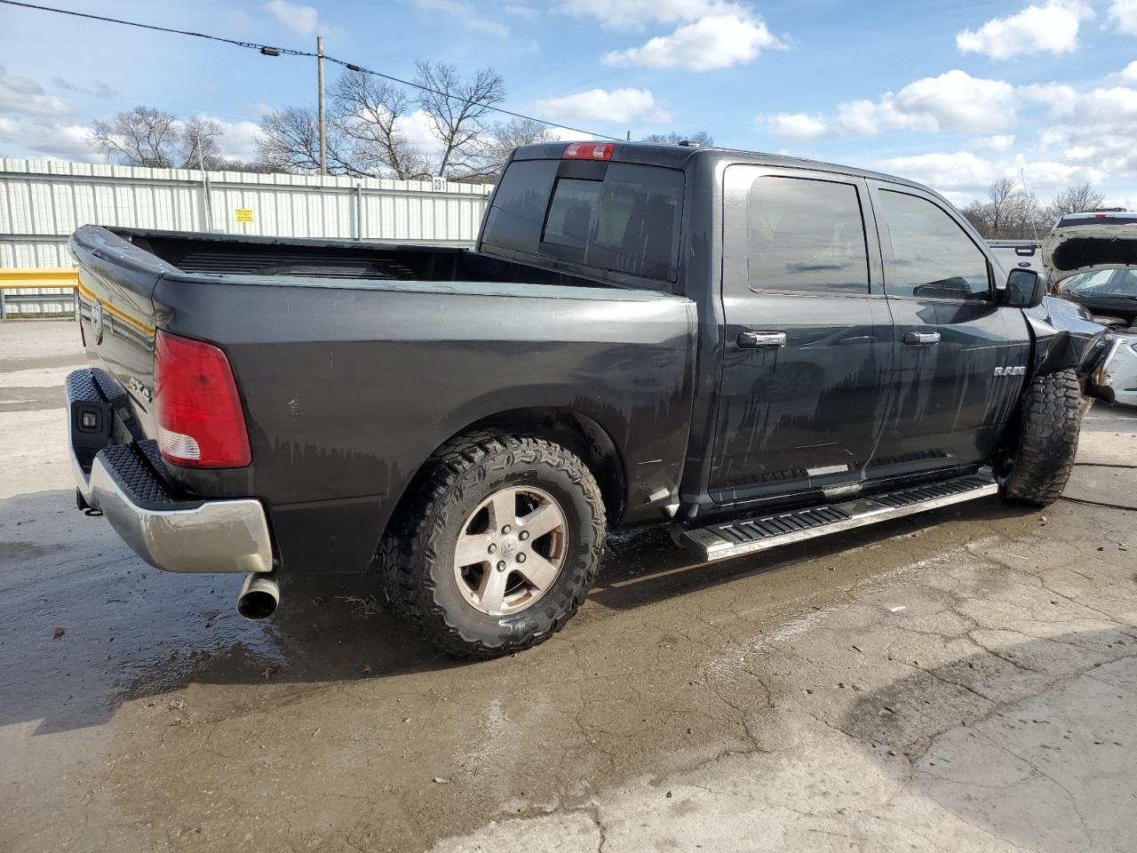 Photo 2 VIN: 1D3HV13T89S788941 - DODGE RAM 