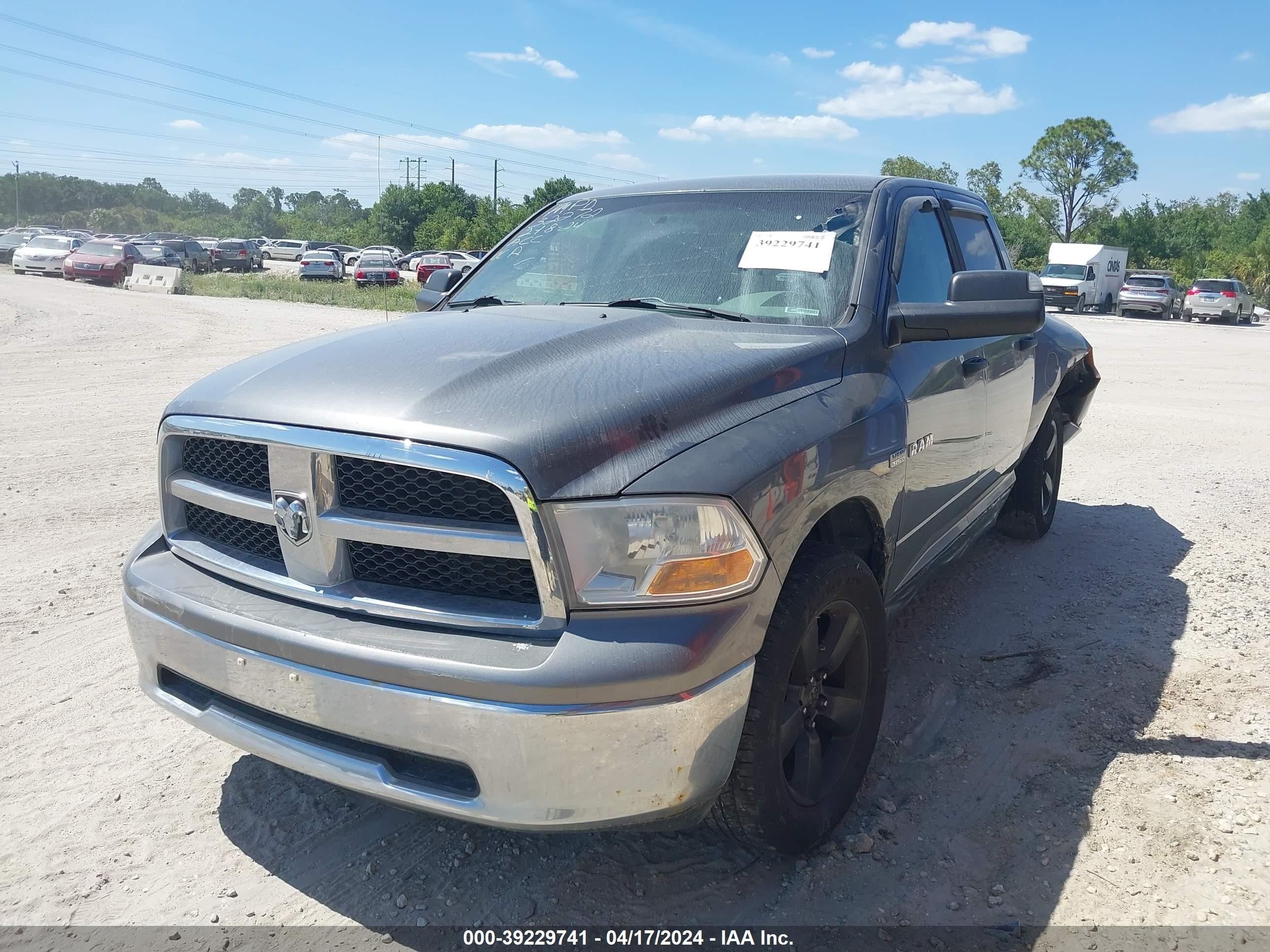 Photo 2 VIN: 1D3HV13TX9S701881 - DODGE RAM 