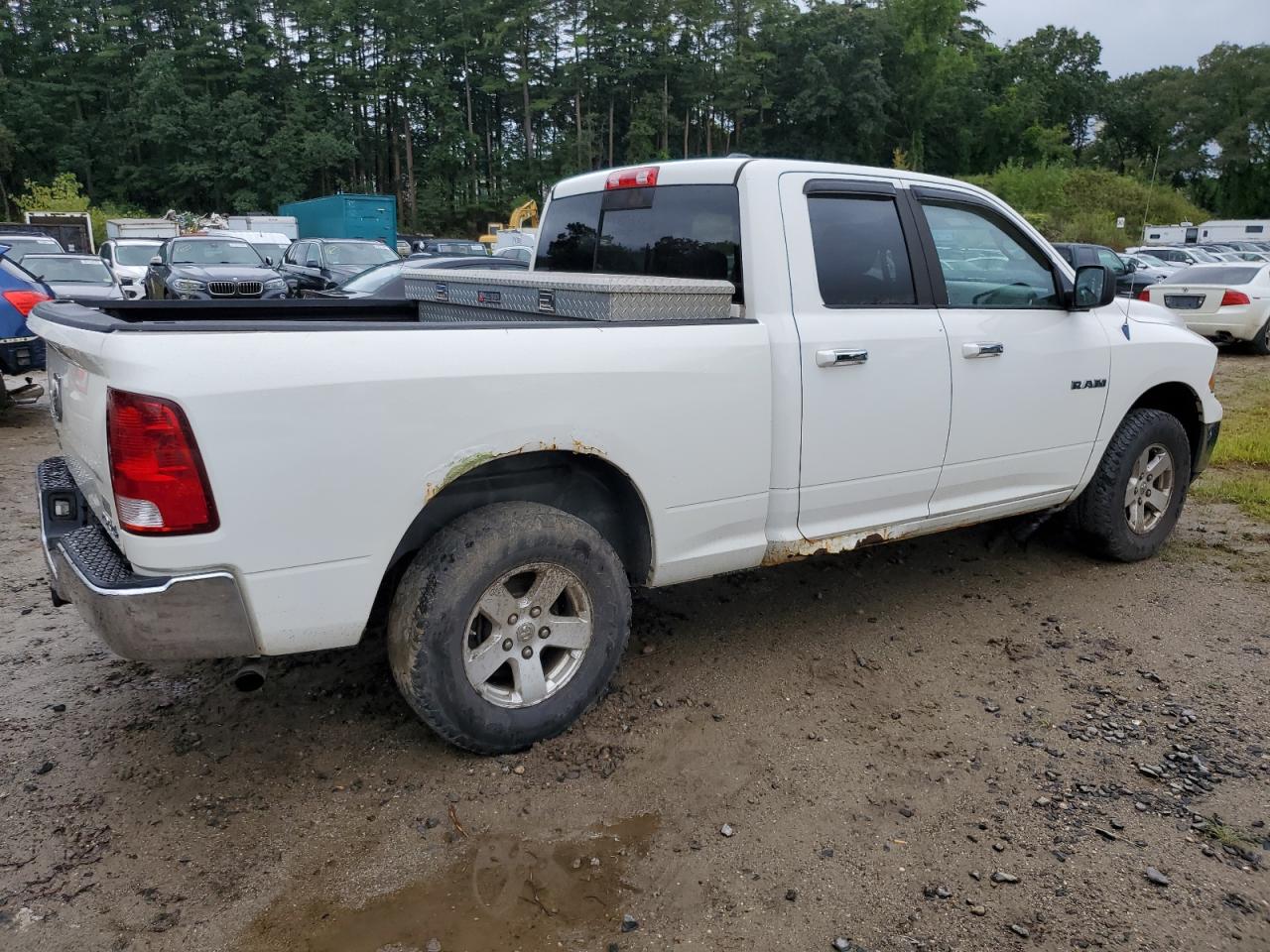 Photo 2 VIN: 1D3HV18P09S815951 - DODGE RAM 