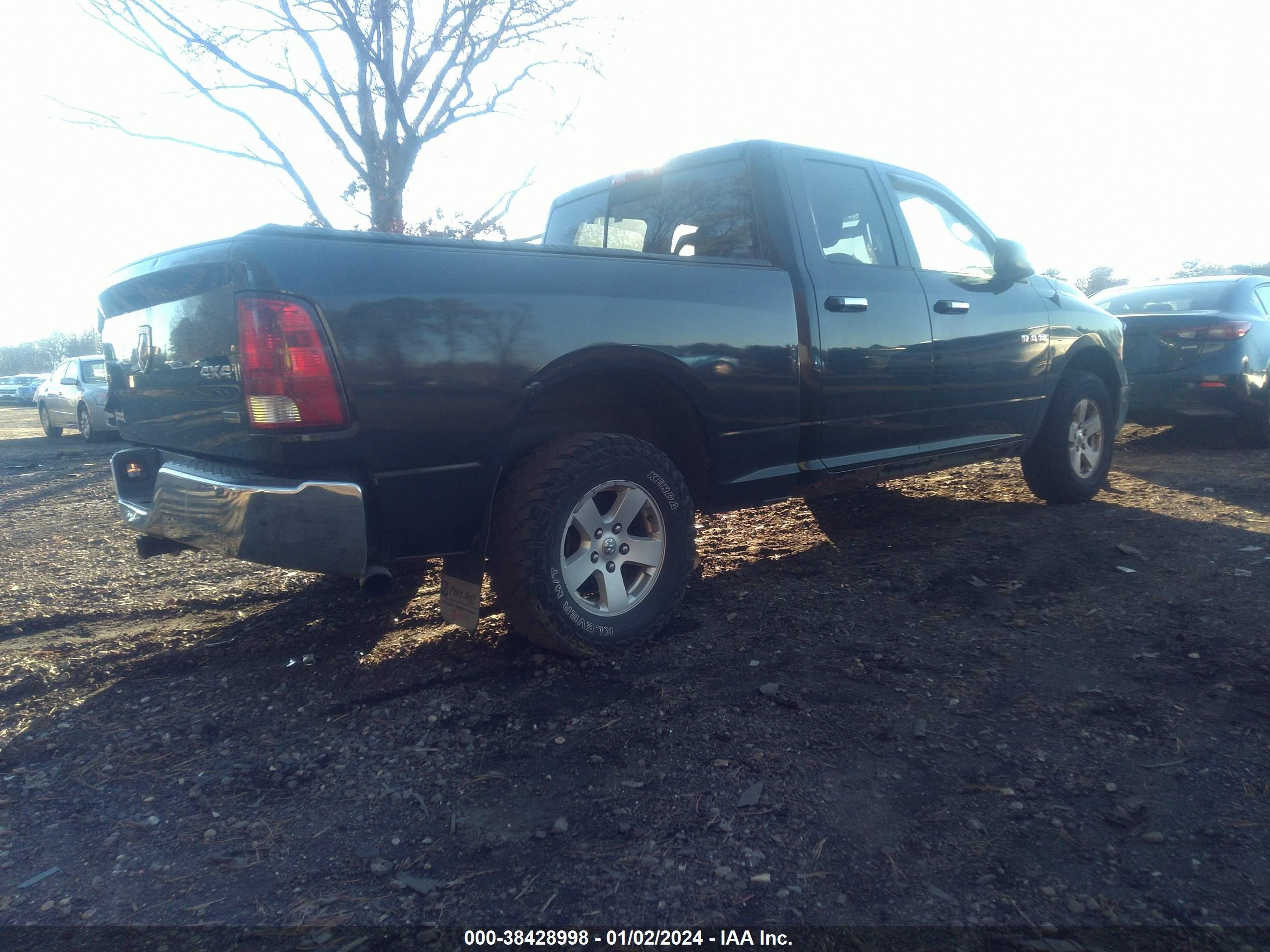 Photo 3 VIN: 1D3HV18P19S803937 - DODGE RAM 