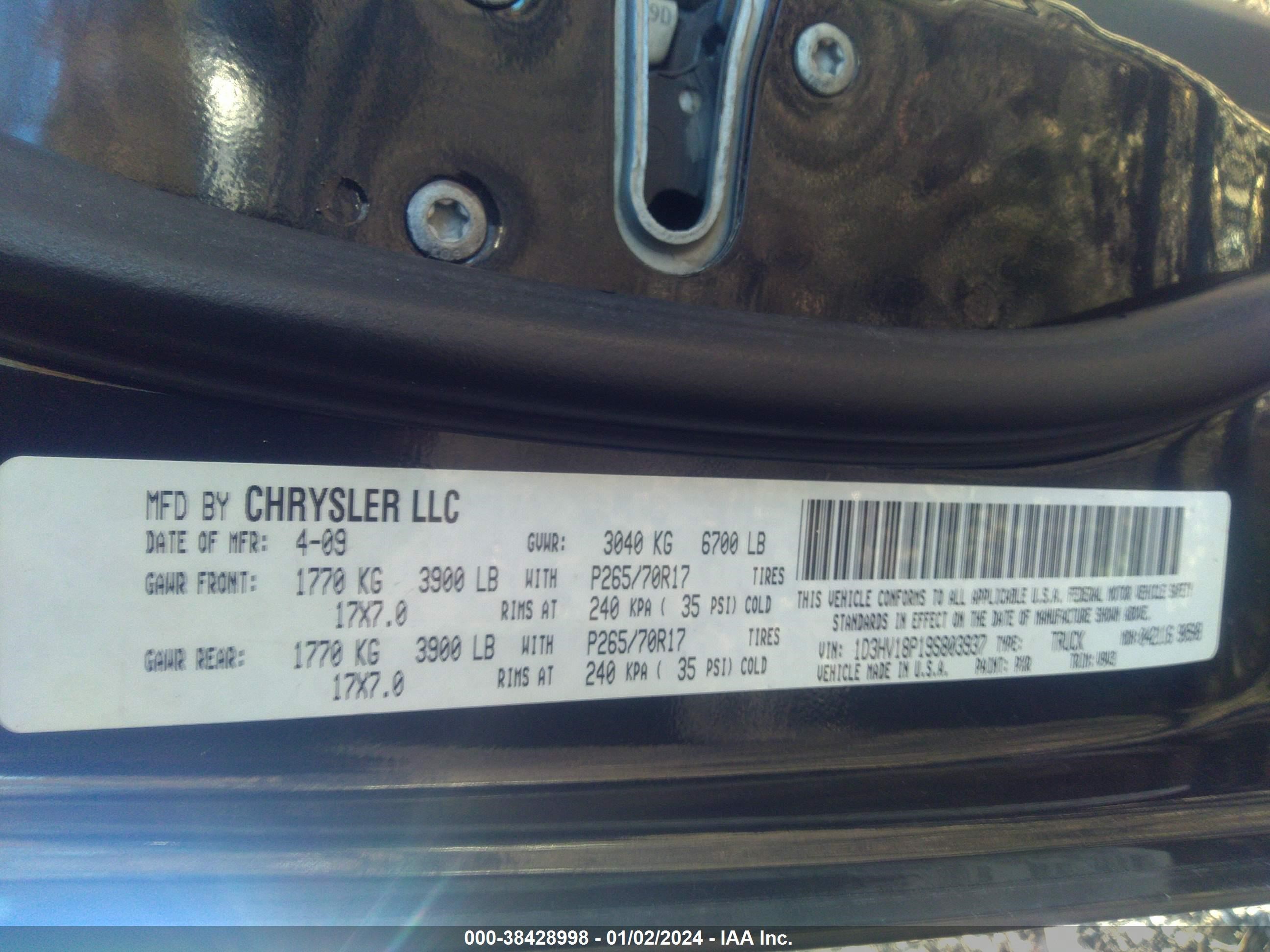 Photo 8 VIN: 1D3HV18P19S803937 - DODGE RAM 