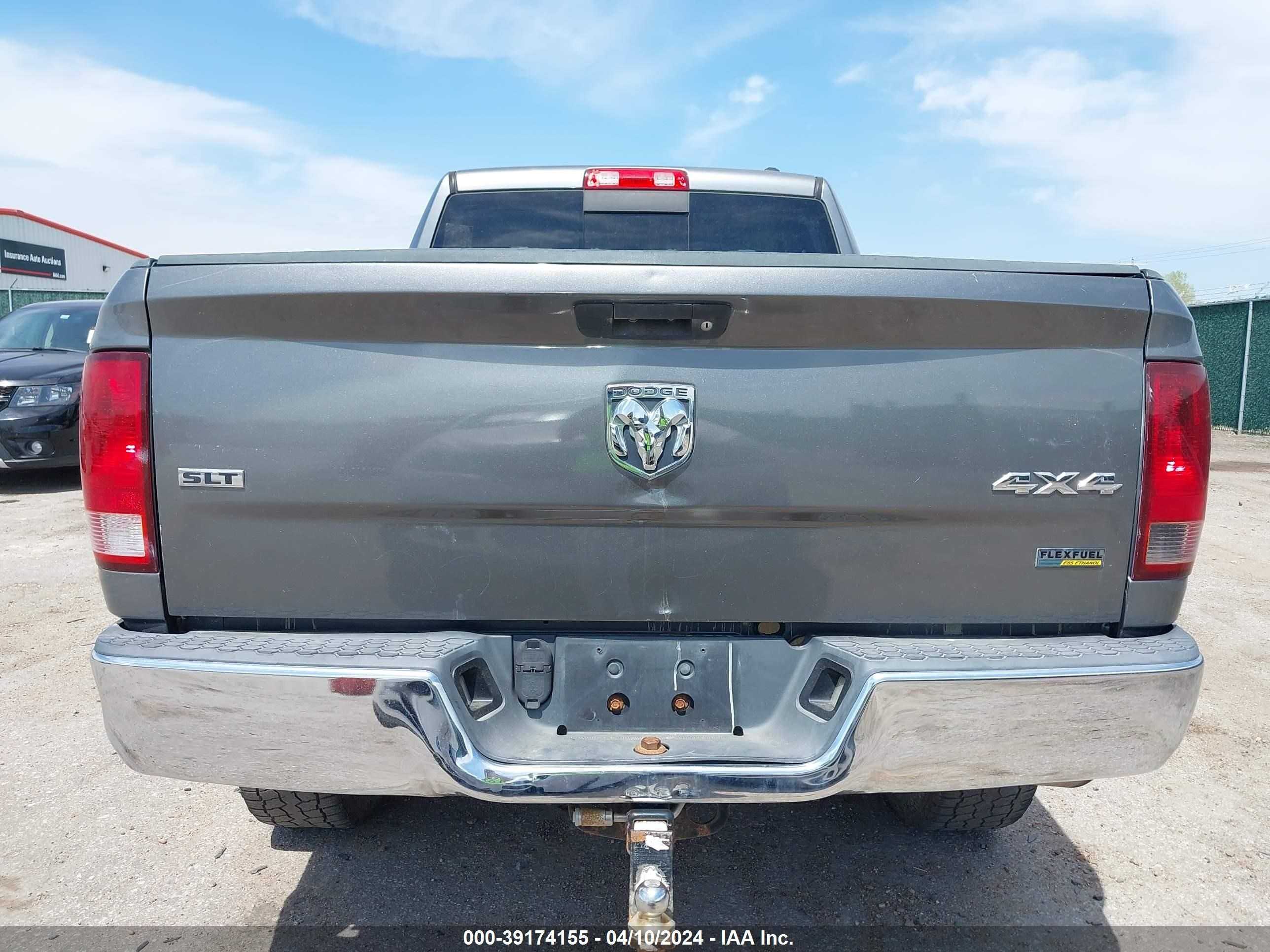 Photo 15 VIN: 1D3HV18P49S804211 - DODGE RAM 