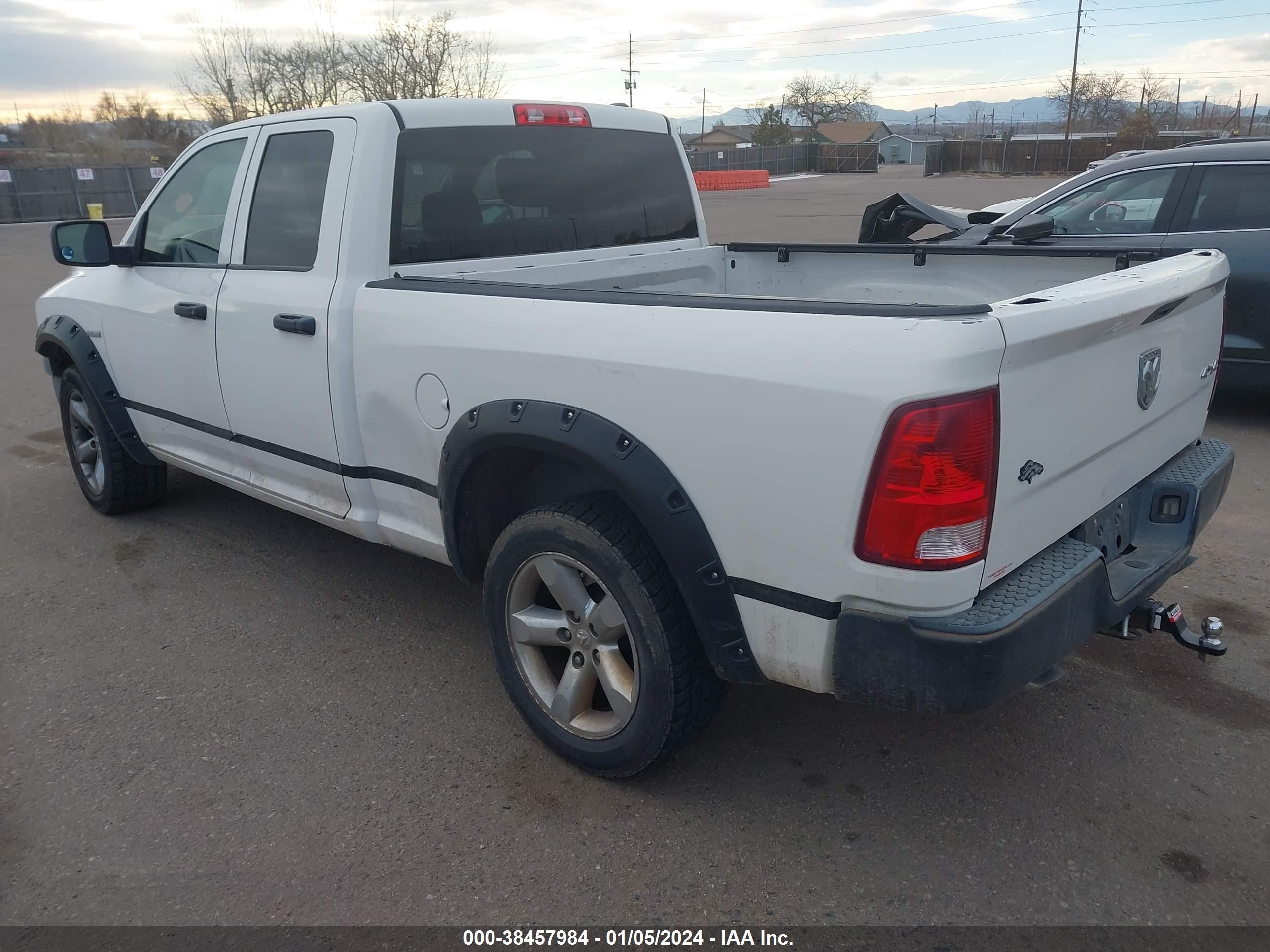 Photo 2 VIN: 1D3HV18T09S799070 - DODGE RAM 