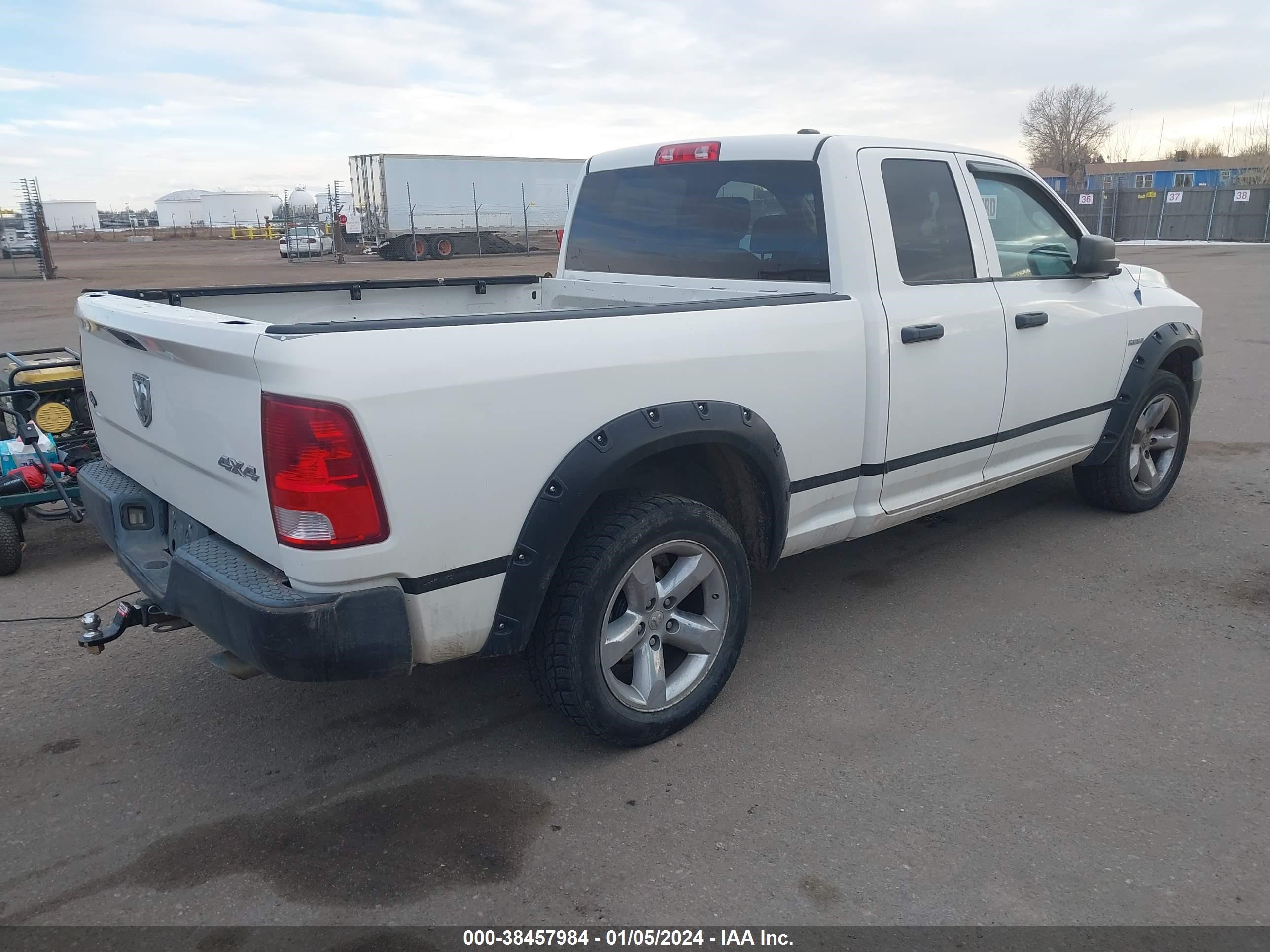 Photo 3 VIN: 1D3HV18T09S799070 - DODGE RAM 