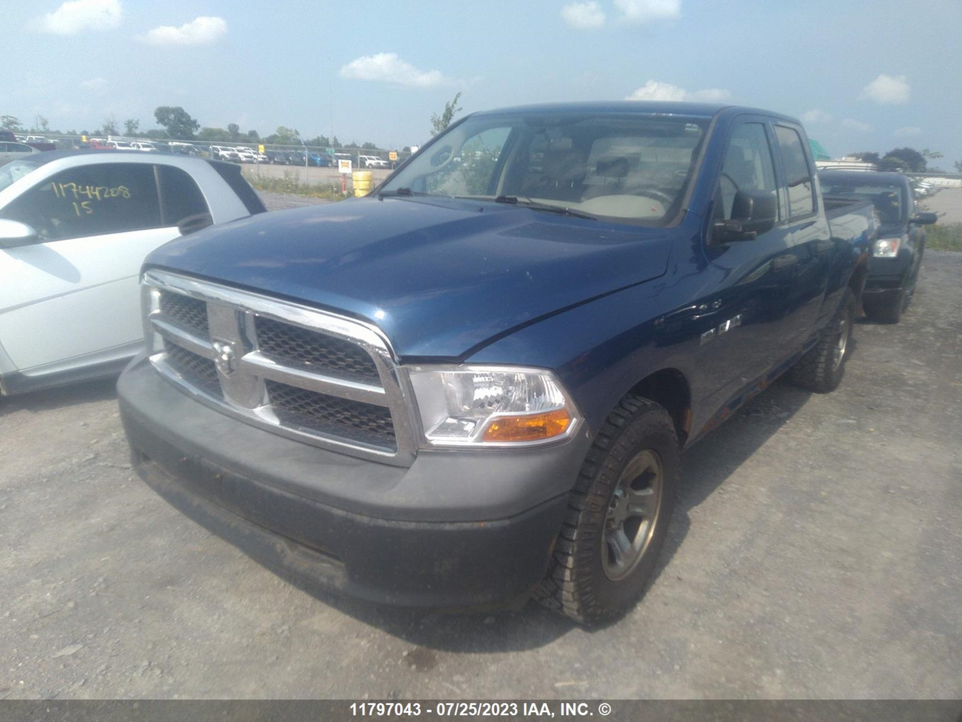 Photo 1 VIN: 1D3HV18T19S765641 - DODGE RAM 