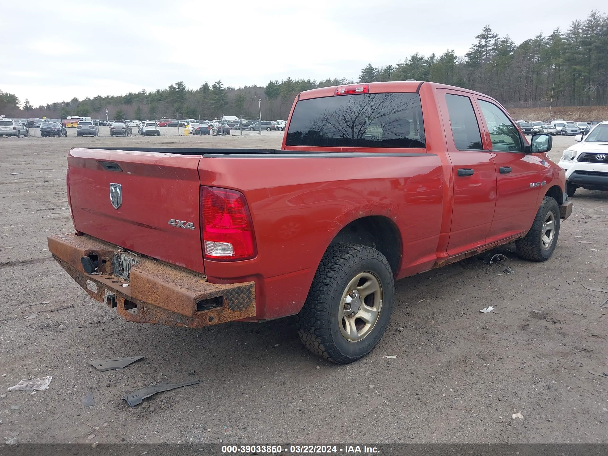 Photo 3 VIN: 1D3HV18T298782769 - DODGE RAM 