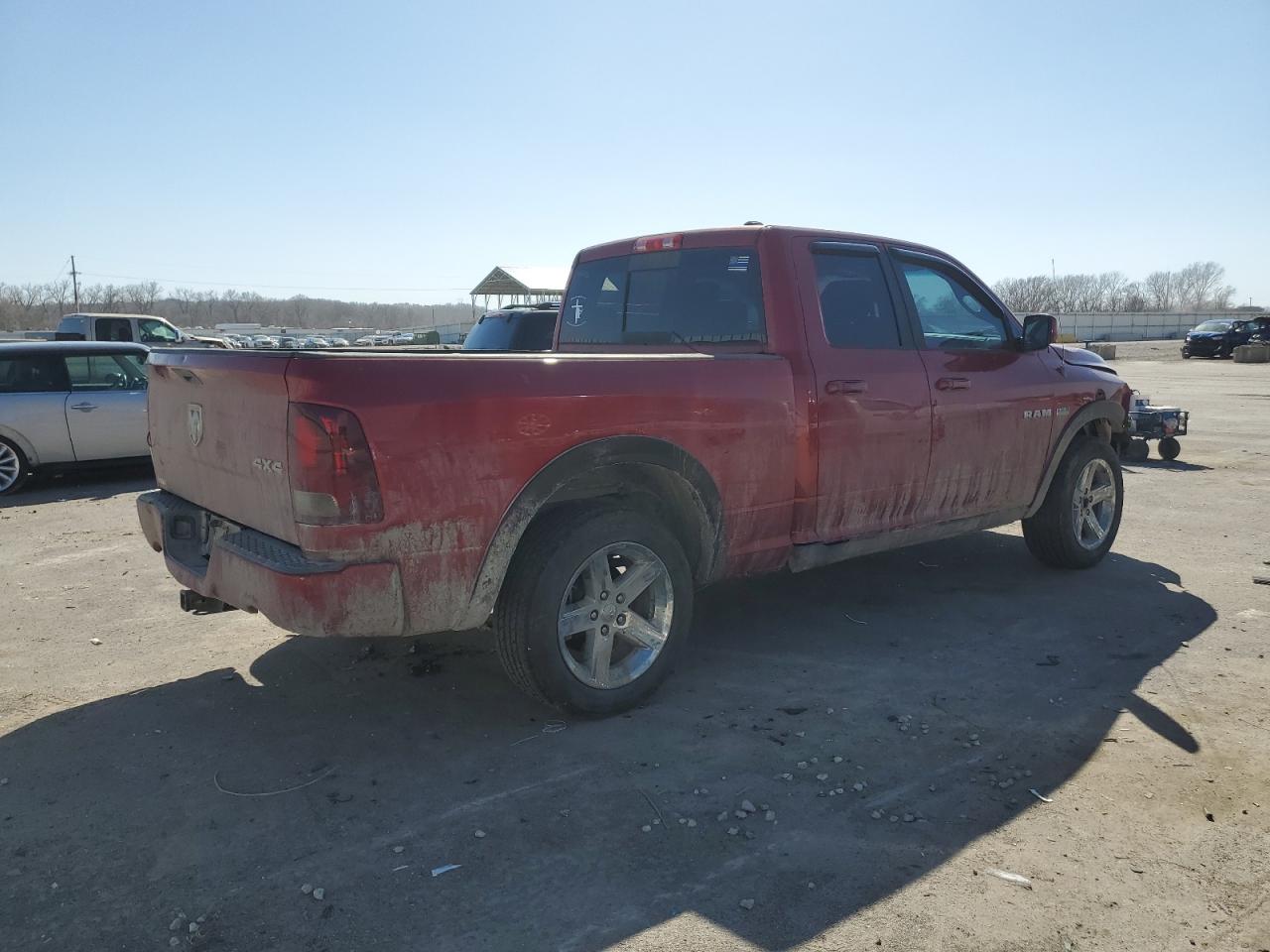 Photo 2 VIN: 1D3HV18T29S706906 - DODGE RAM 