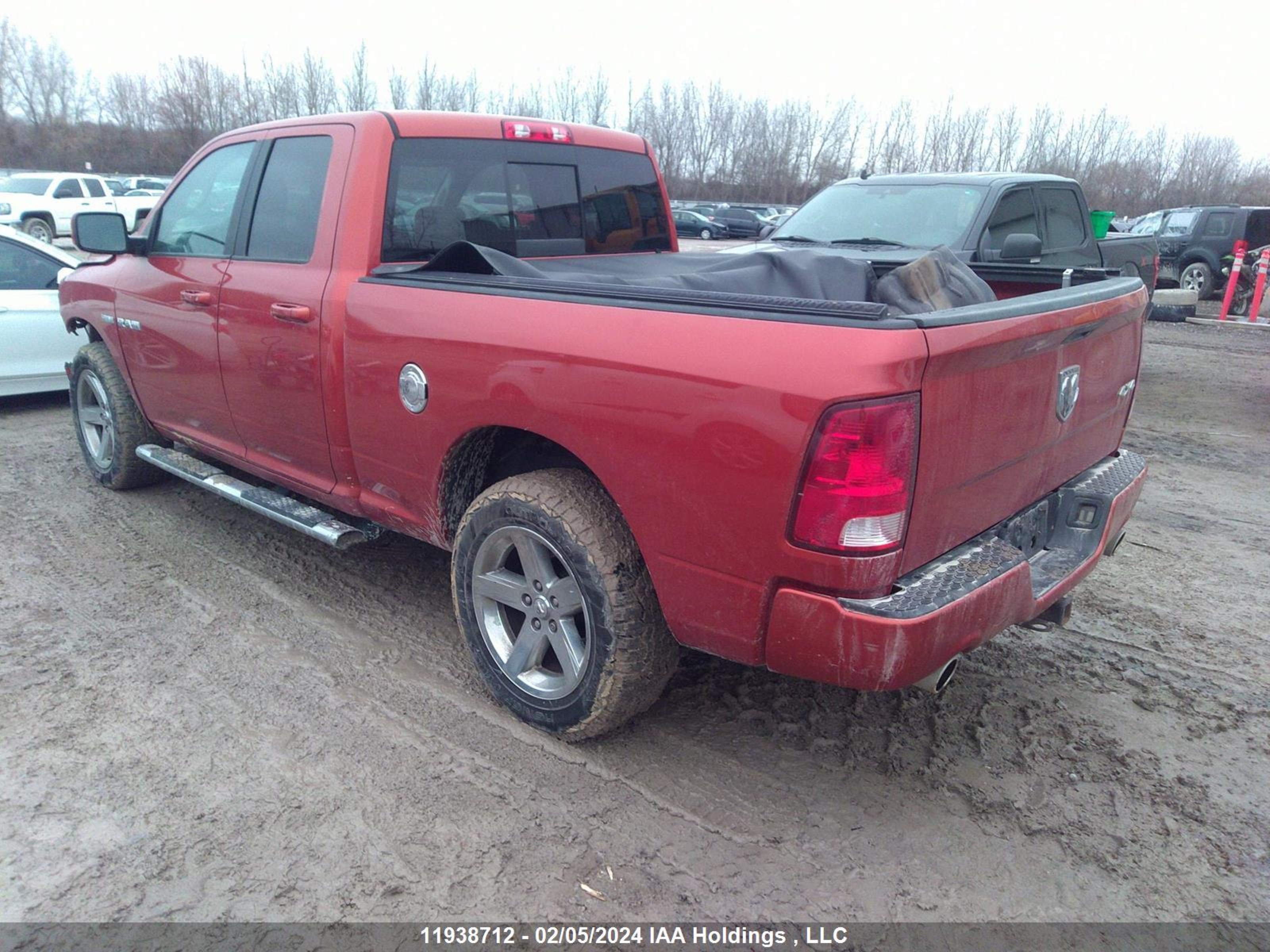 Photo 2 VIN: 1D3HV18T39S821949 - DODGE RAM 