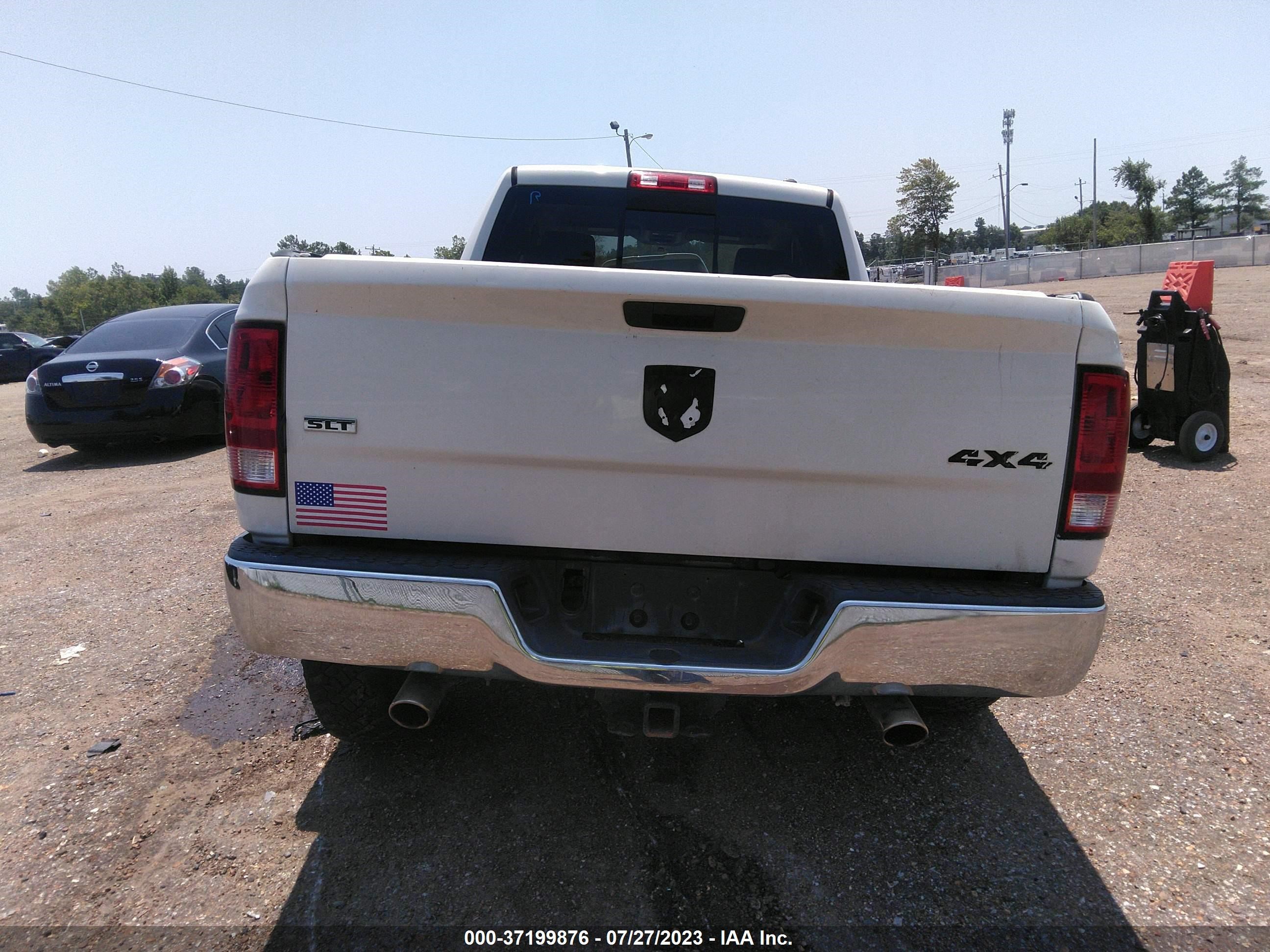 Photo 15 VIN: 1D3HV18T69S714331 - DODGE RAM 