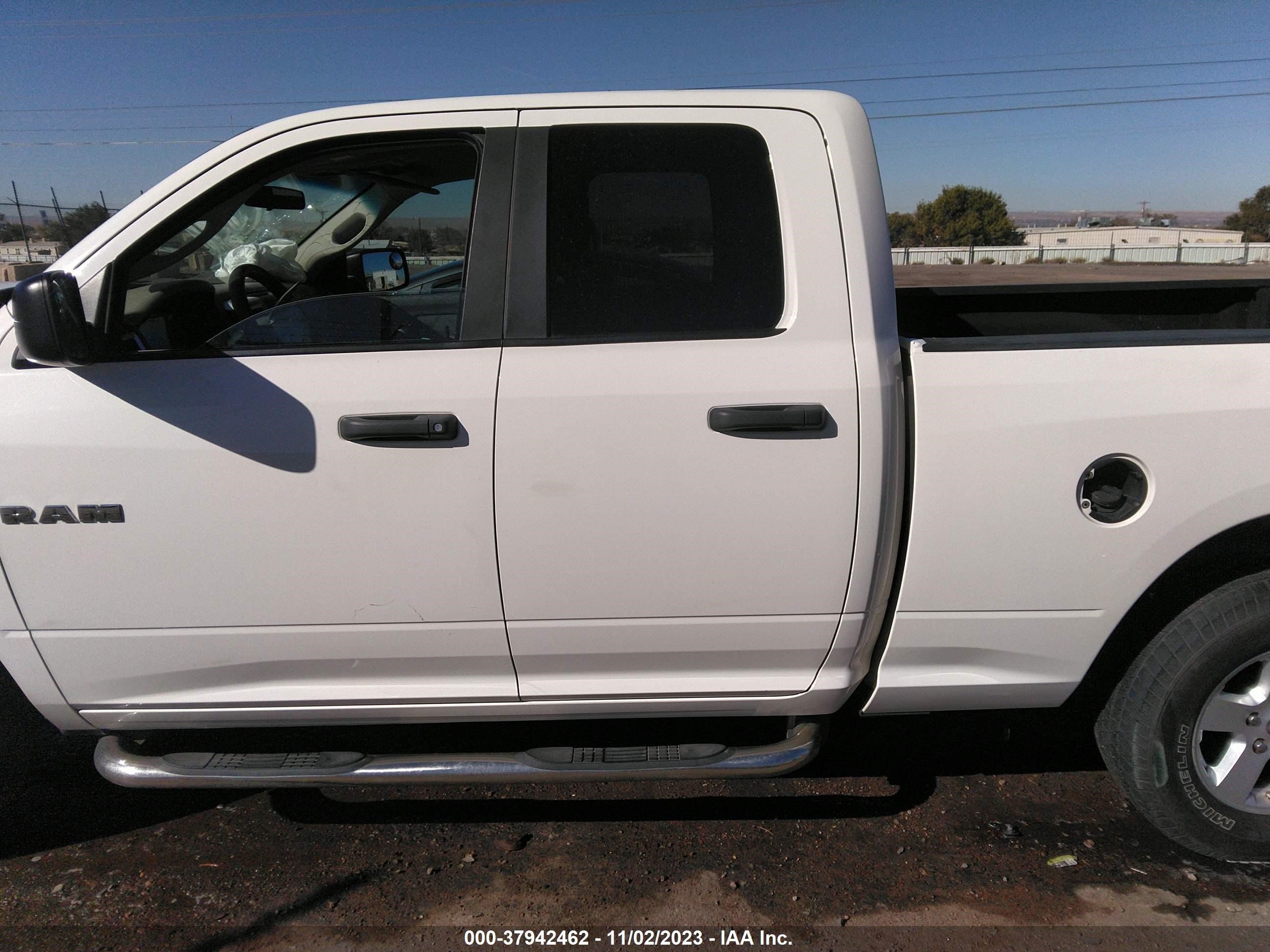 Photo 13 VIN: 1D3HV18T79S729016 - DODGE RAM 