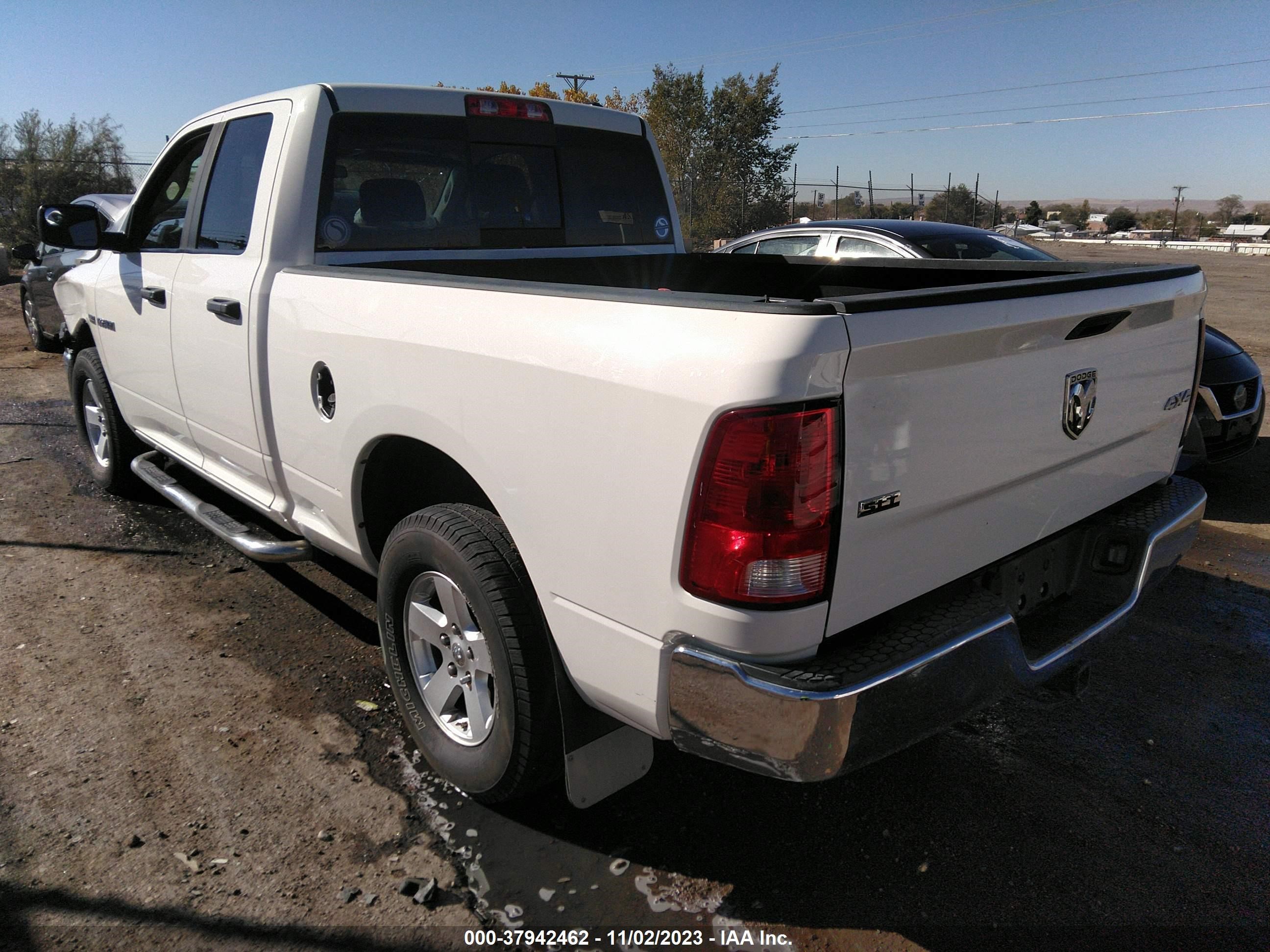 Photo 2 VIN: 1D3HV18T79S729016 - DODGE RAM 