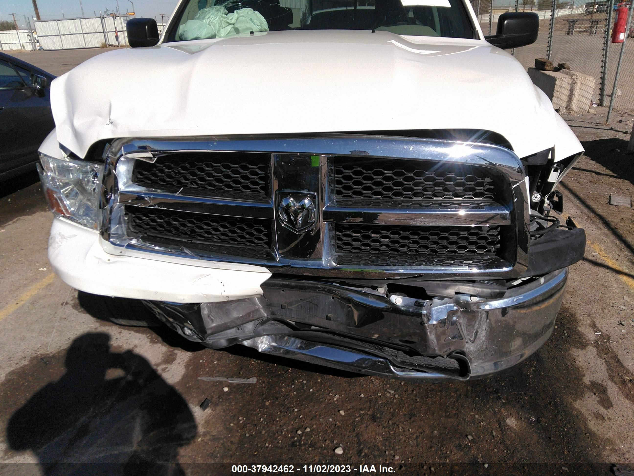 Photo 5 VIN: 1D3HV18T79S729016 - DODGE RAM 