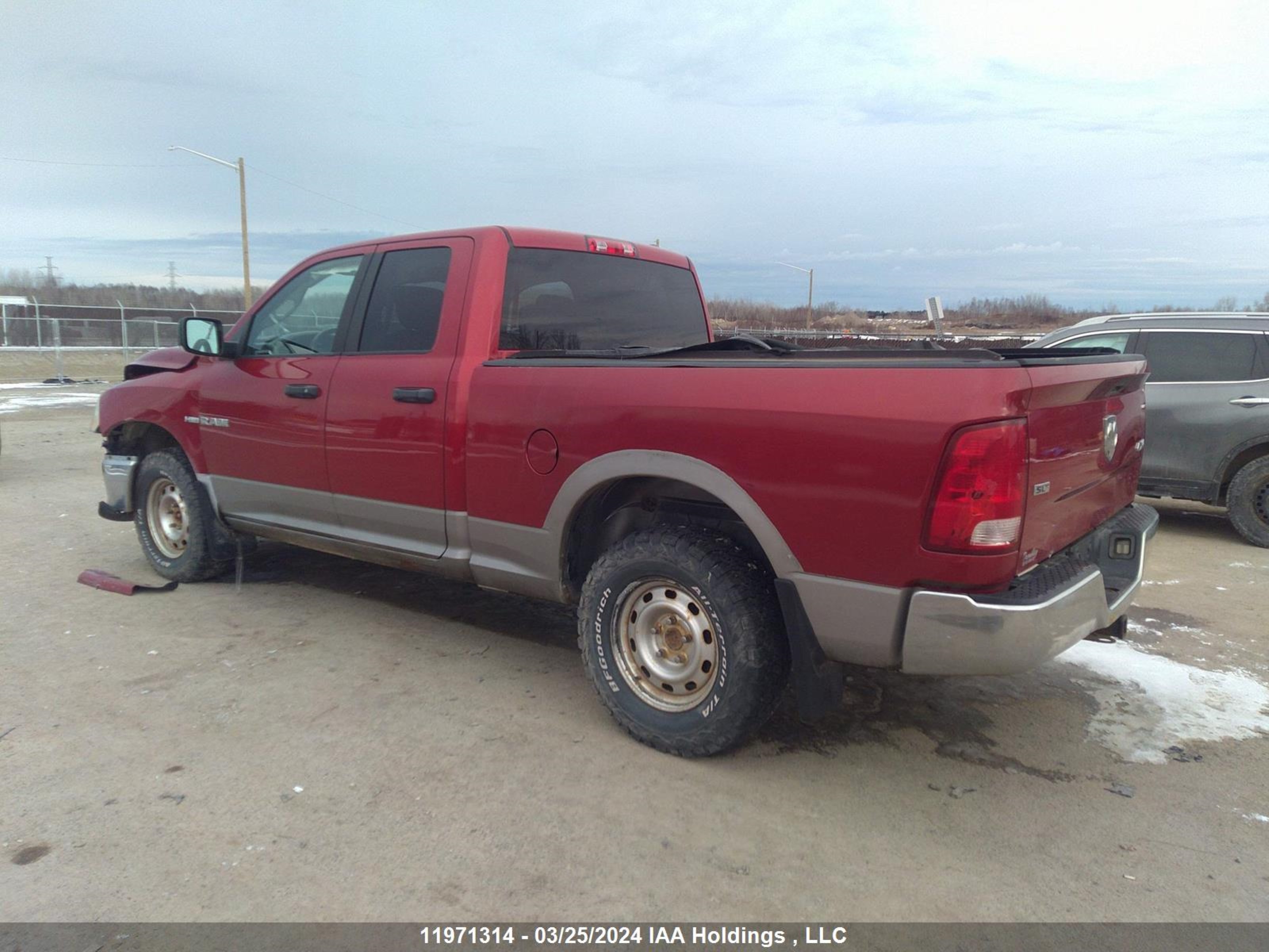 Photo 2 VIN: 1D3HV18T79S825177 - DODGE RAM 