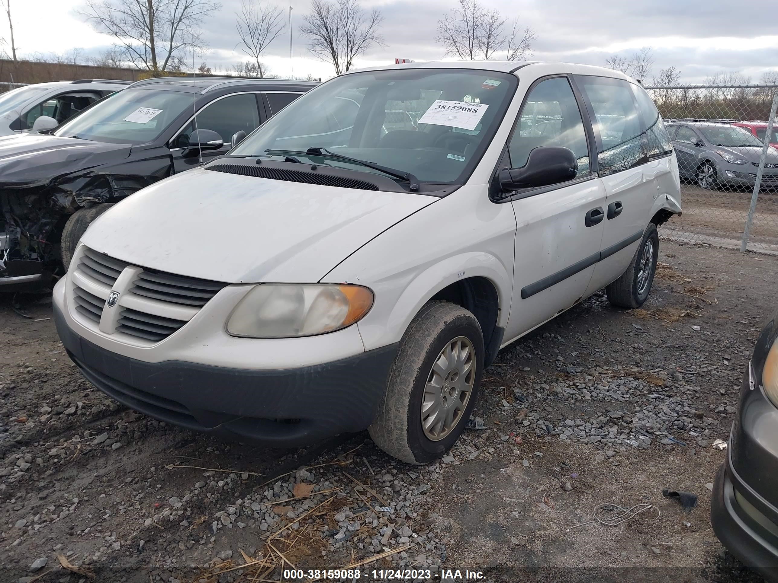 Photo 1 VIN: 1D4GP21E56B514412 - DODGE CARAVAN 