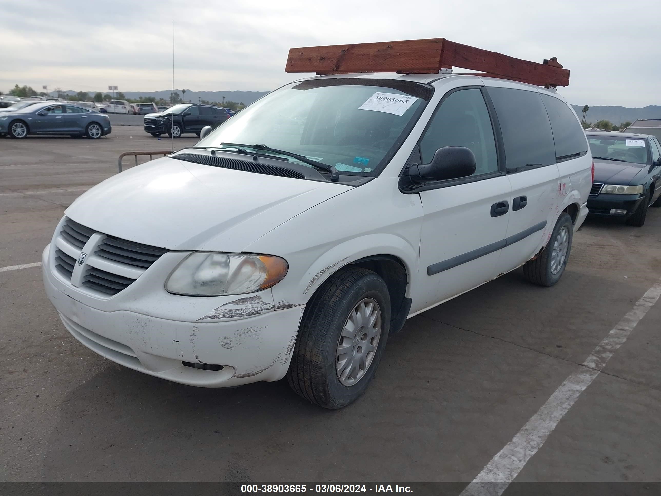 Photo 1 VIN: 1D4GP23E57B203996 - DODGE CARAVAN 