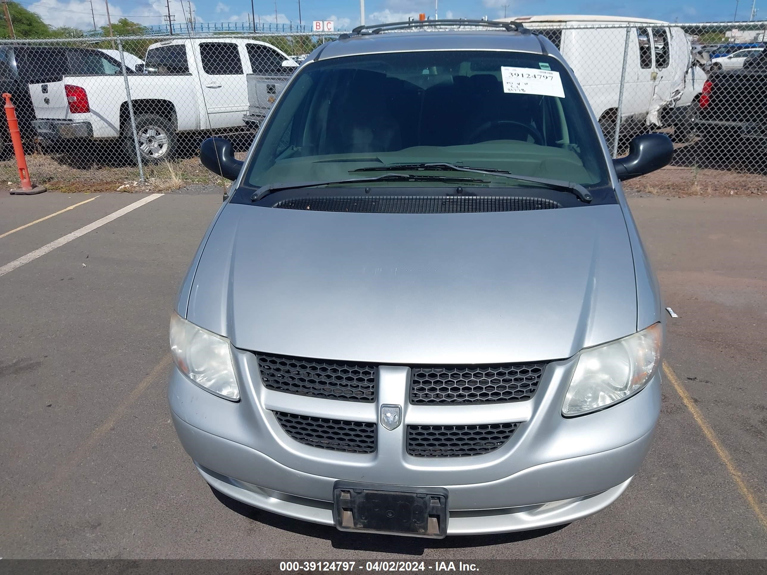 Photo 5 VIN: 1D4GP24343B272279 - DODGE CARAVAN 