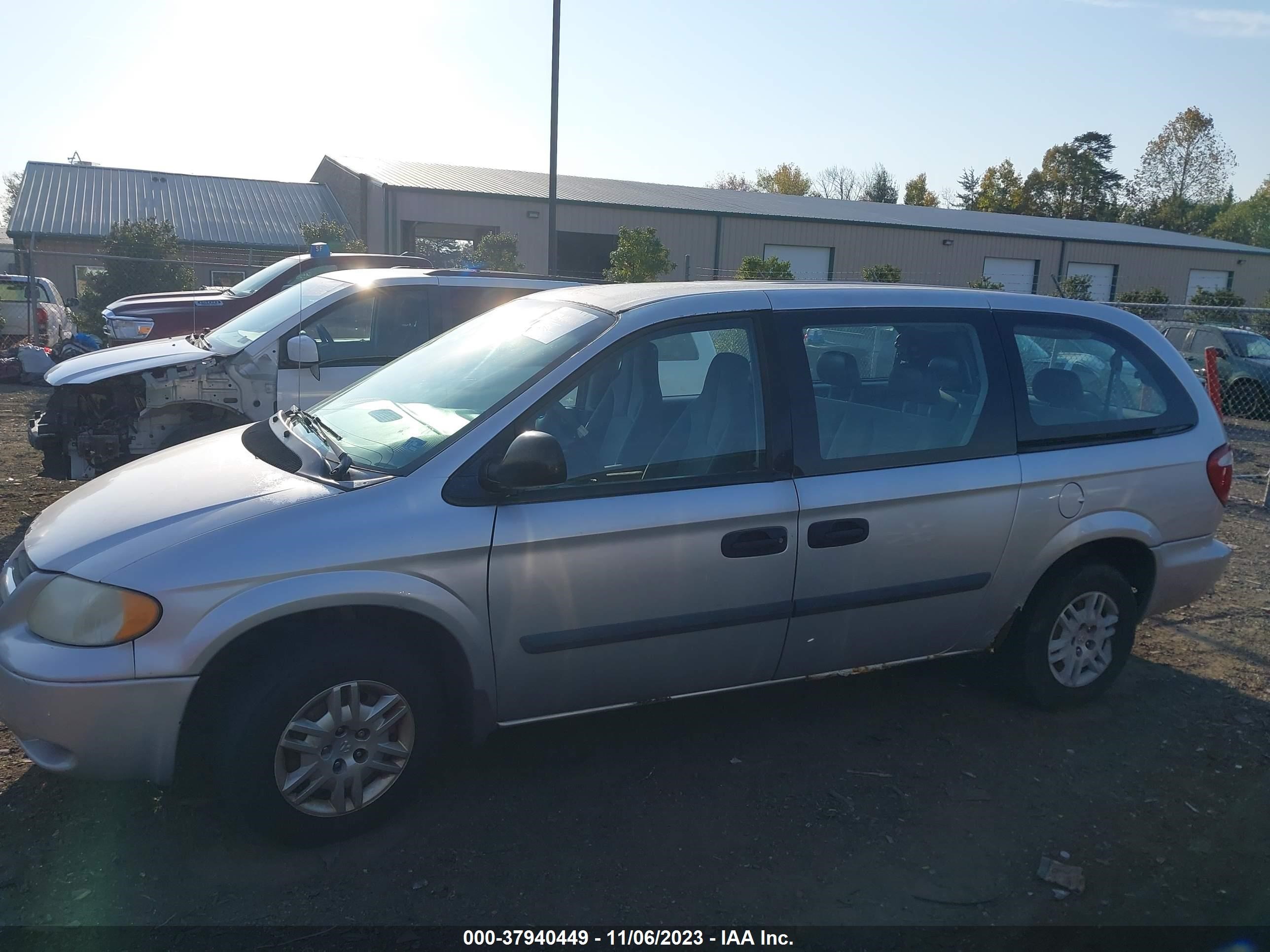 Photo 14 VIN: 1D4GP24R05B248794 - DODGE CARAVAN 