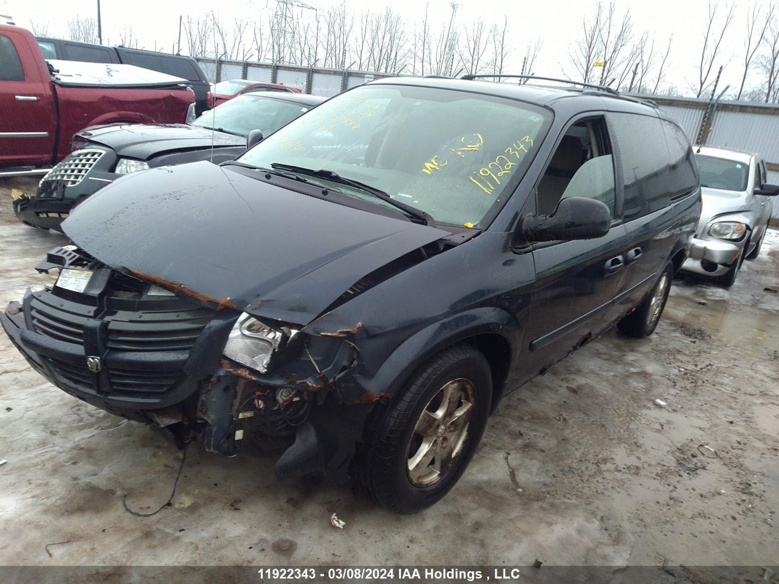 Photo 1 VIN: 1D4GP24R07B259488 - DODGE CARAVAN 