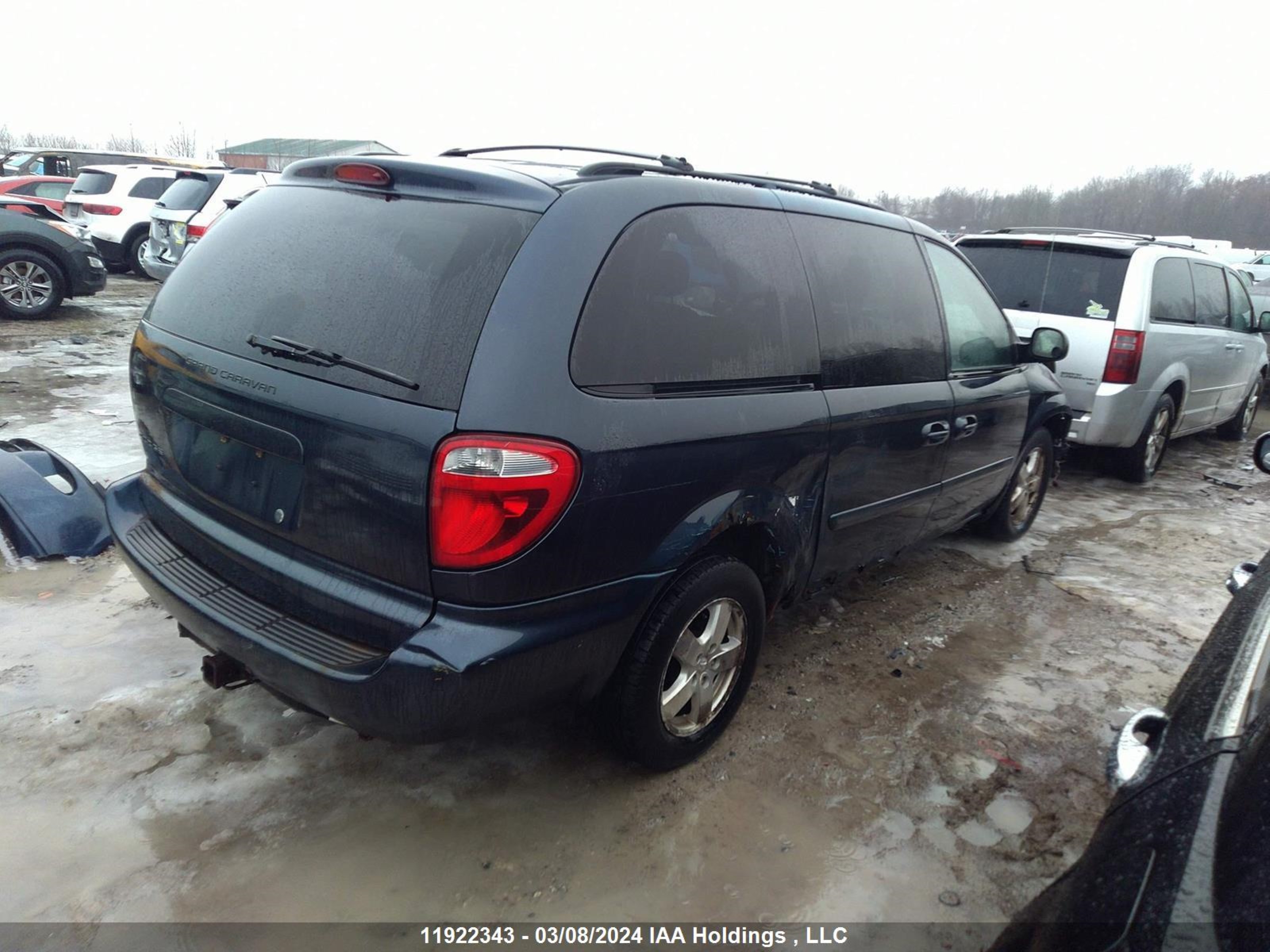 Photo 3 VIN: 1D4GP24R07B259488 - DODGE CARAVAN 