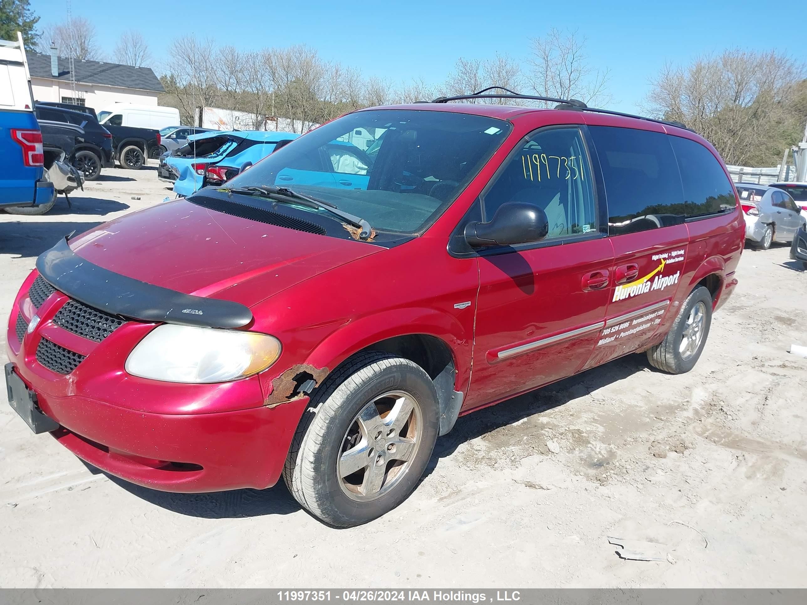 Photo 1 VIN: 1D4GP24R14B528450 - DODGE CARAVAN 